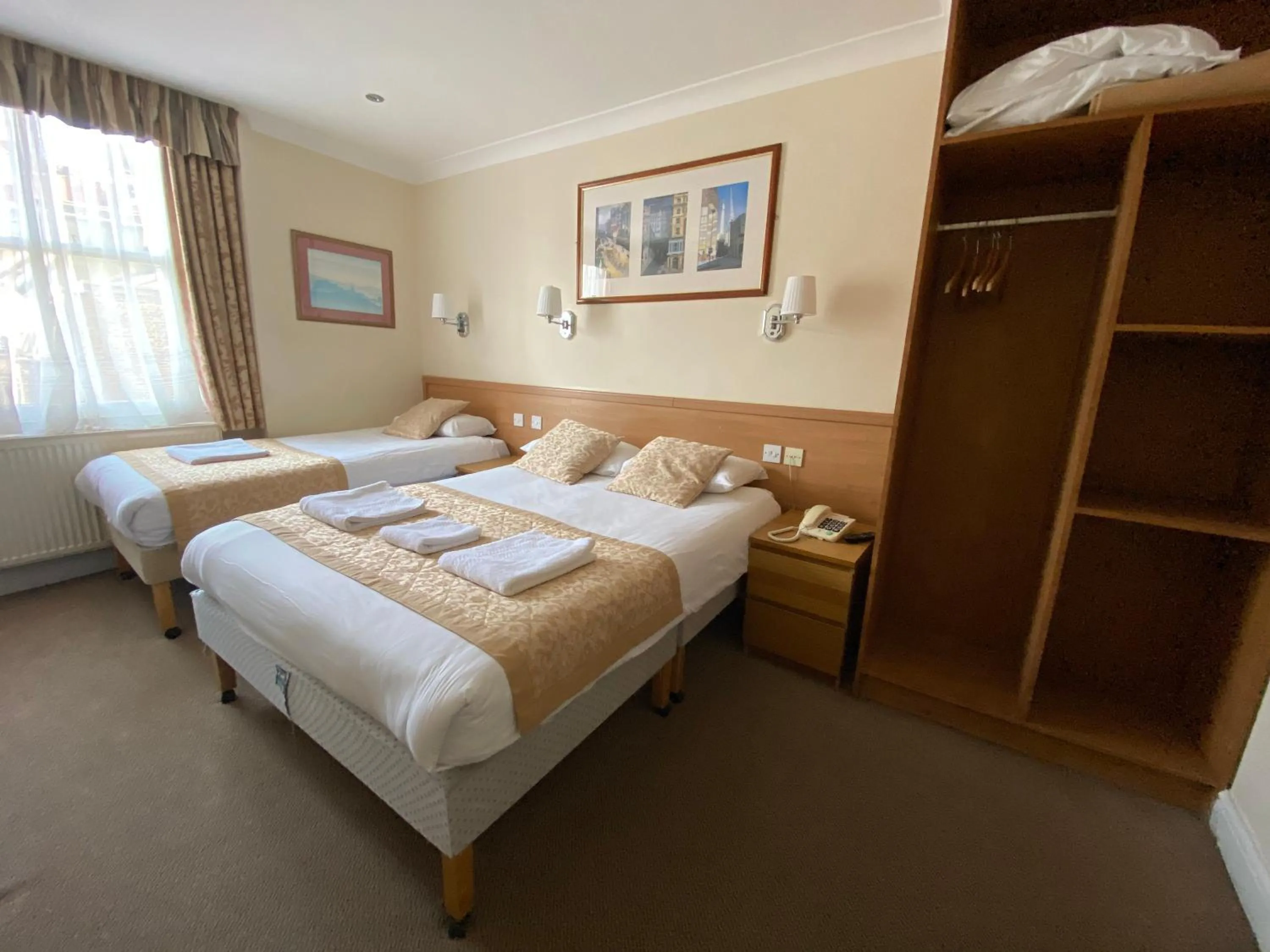 Bed in Belvedere Hotel