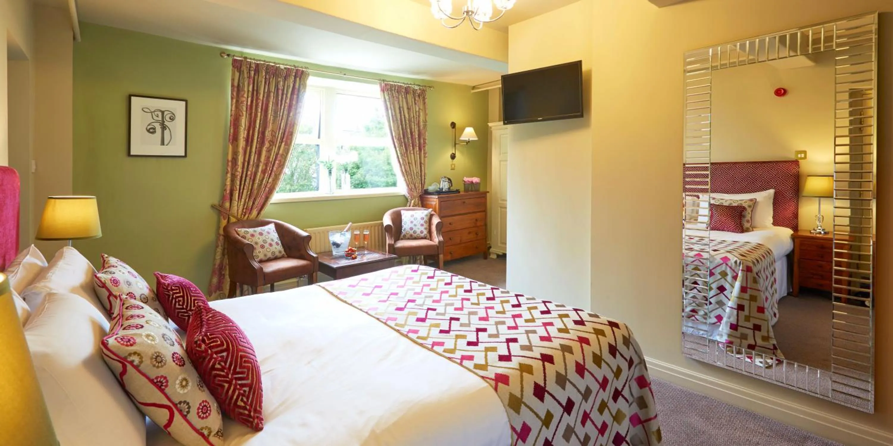 Bed in The White Hart at Lydgate
