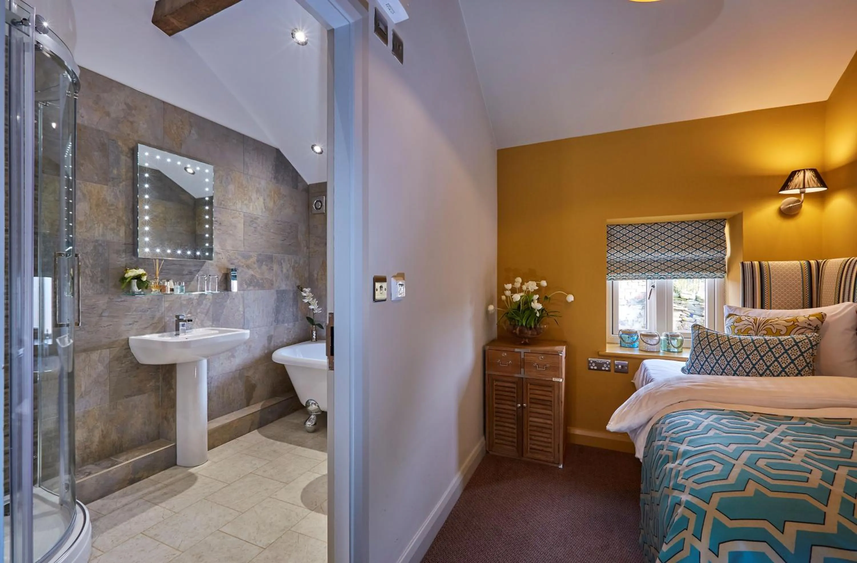 Bed in The White Hart at Lydgate