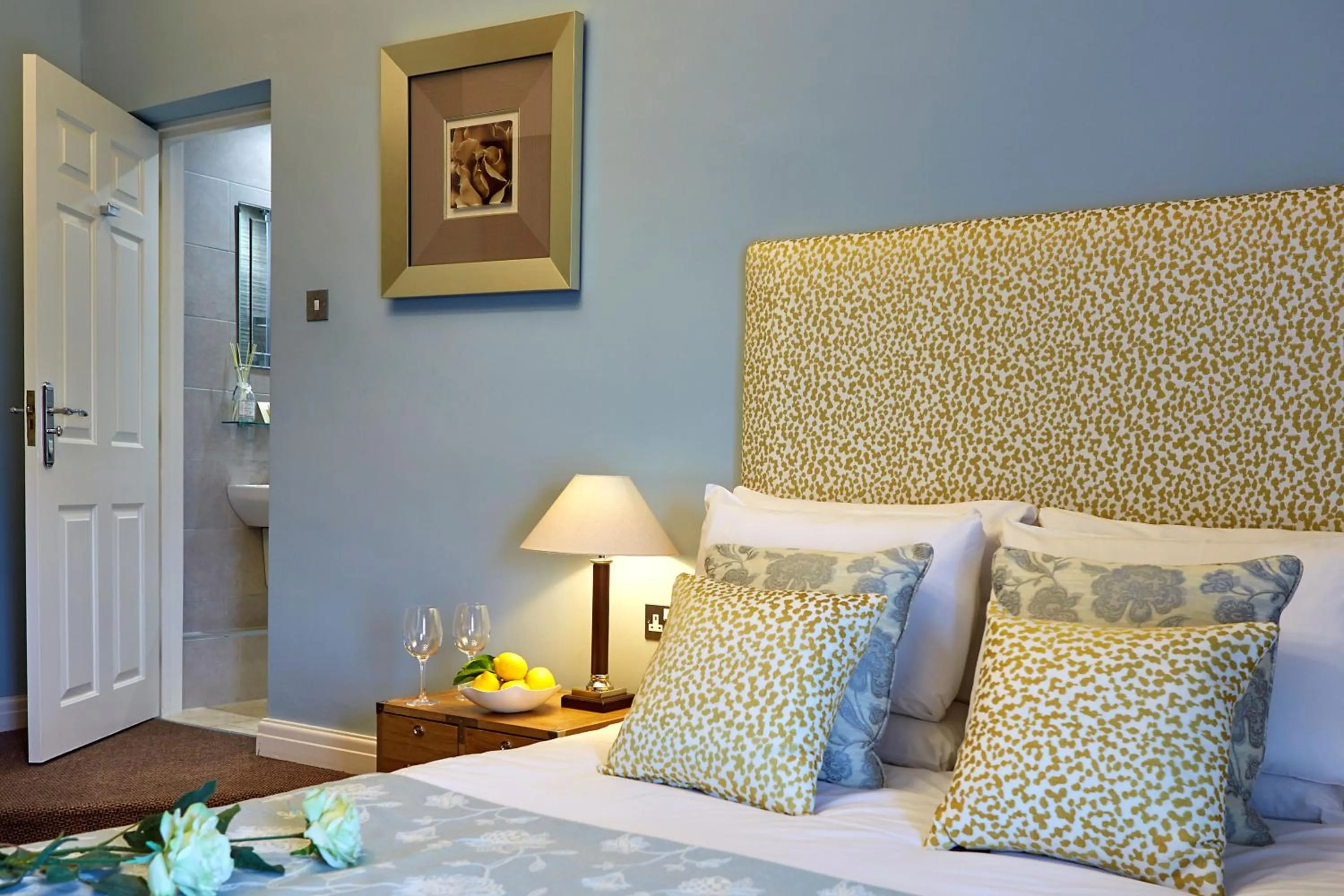 Bed in The White Hart at Lydgate