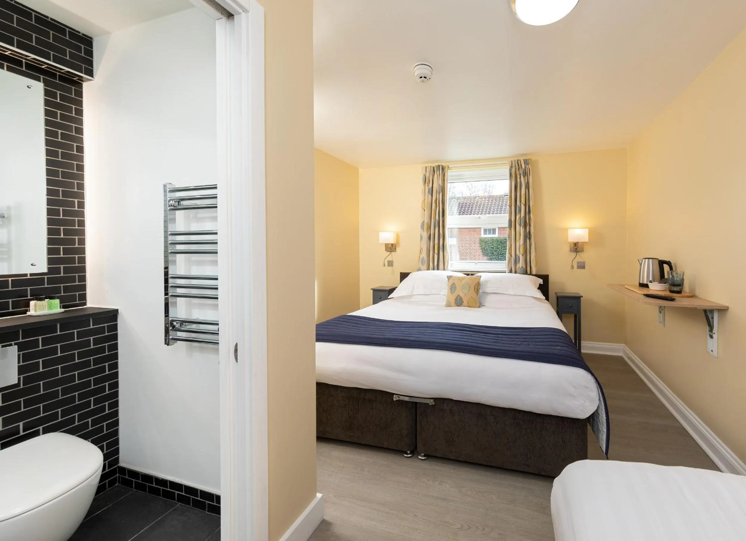 Bedroom, Bed in Stableside Hostel at York Racecourse