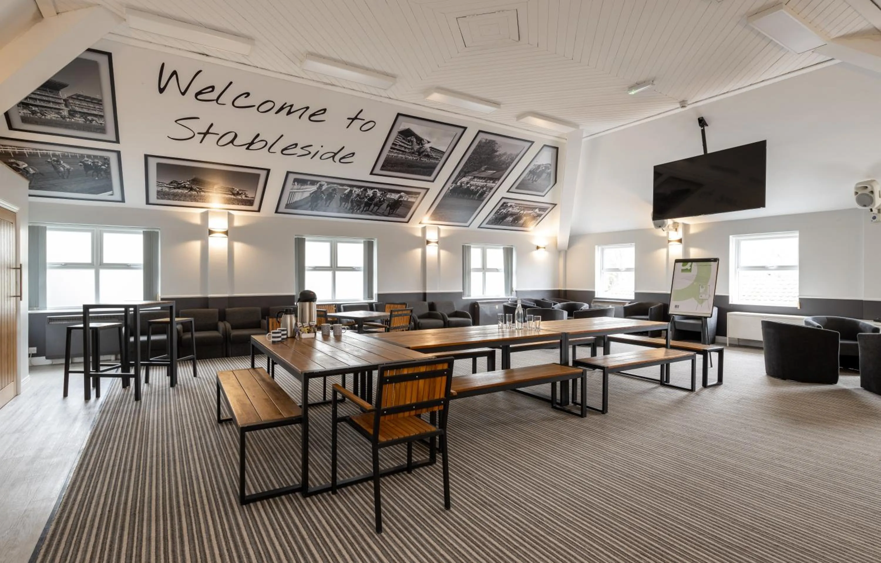 Meeting/conference room in Stableside Hostel at York Racecourse