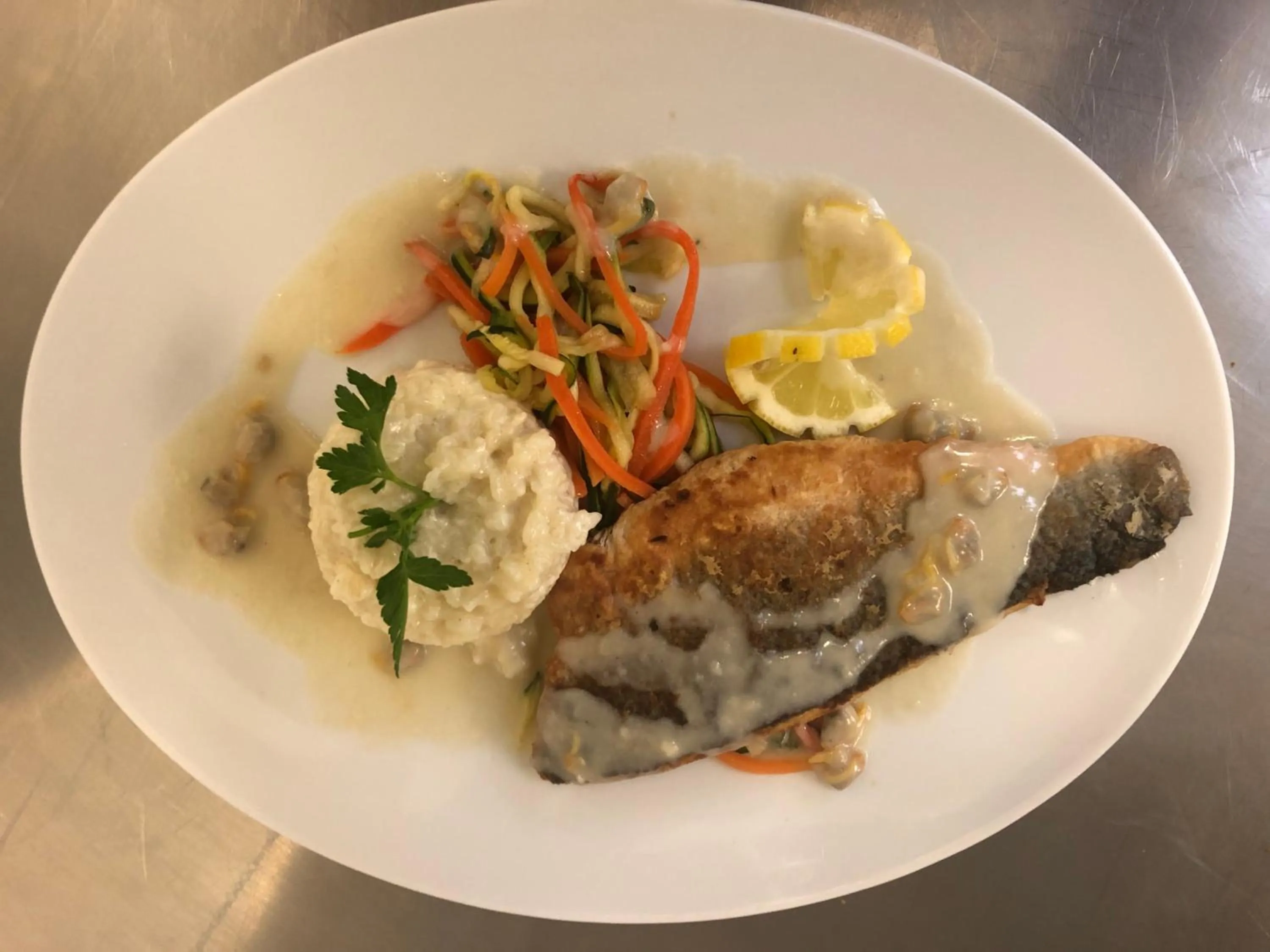 Food and drinks in Logis Hotel Le Chêne Vert