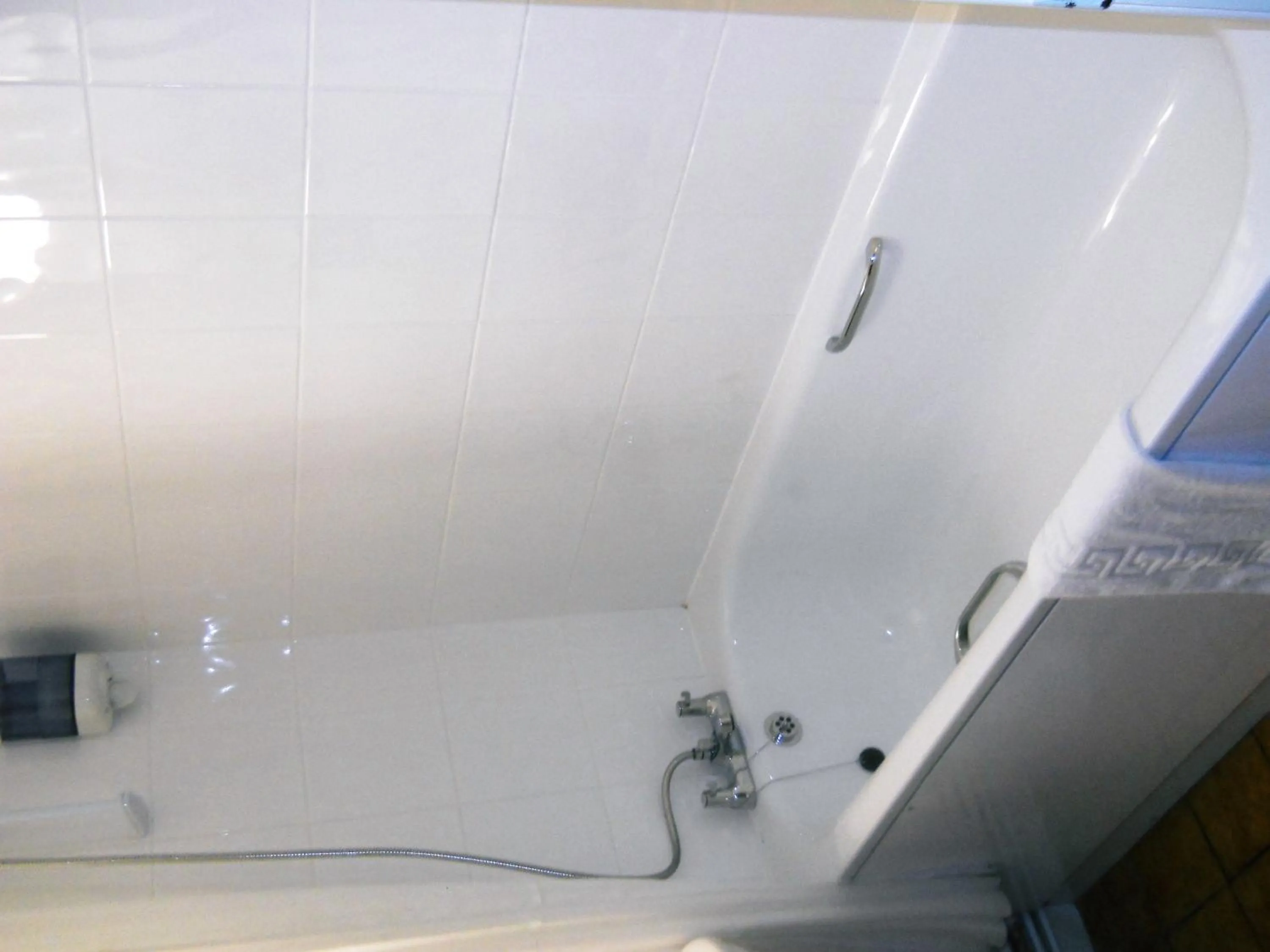 Bathroom in The Oakland Hotel