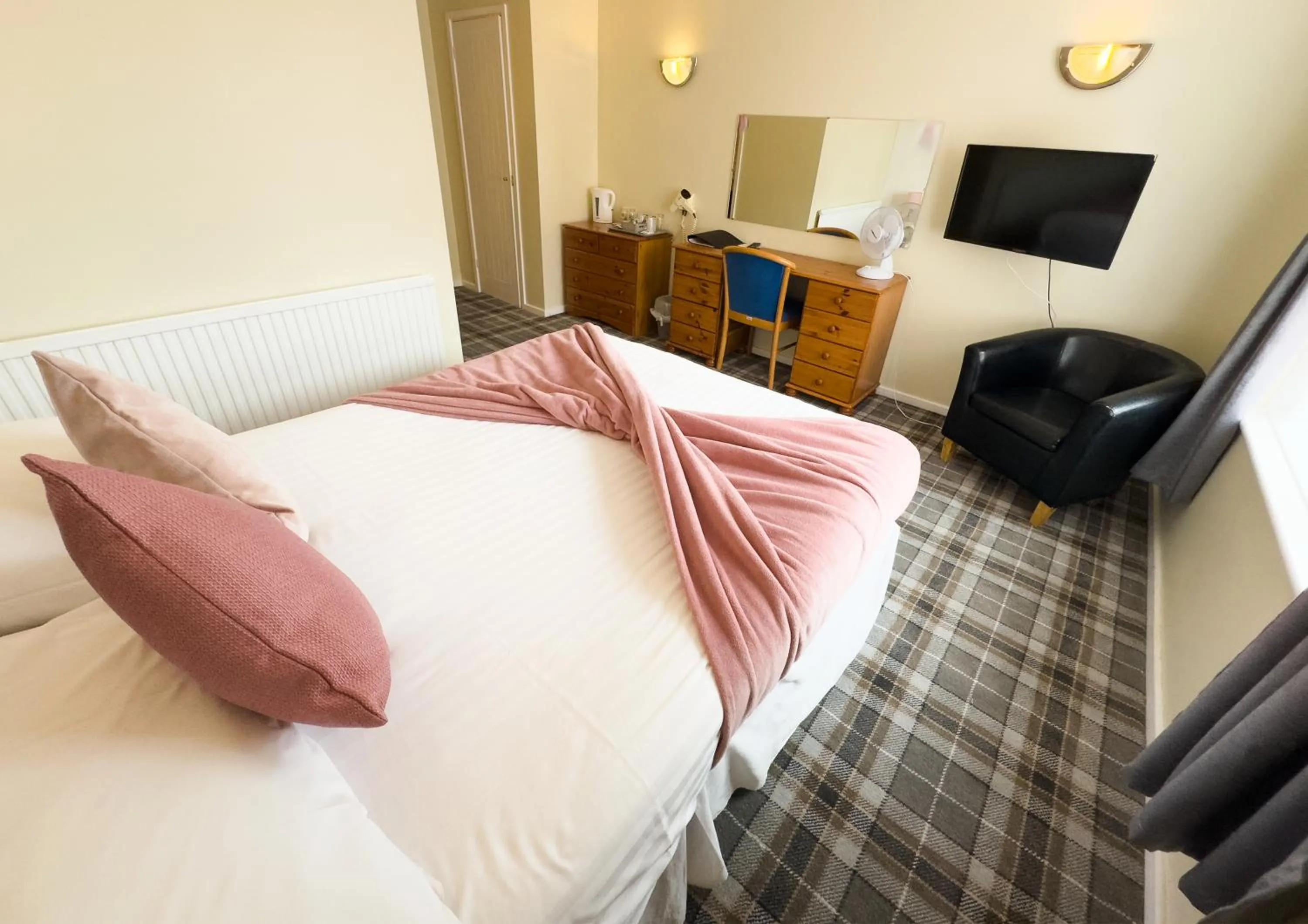 Bedroom, Bed in The Oakland Hotel