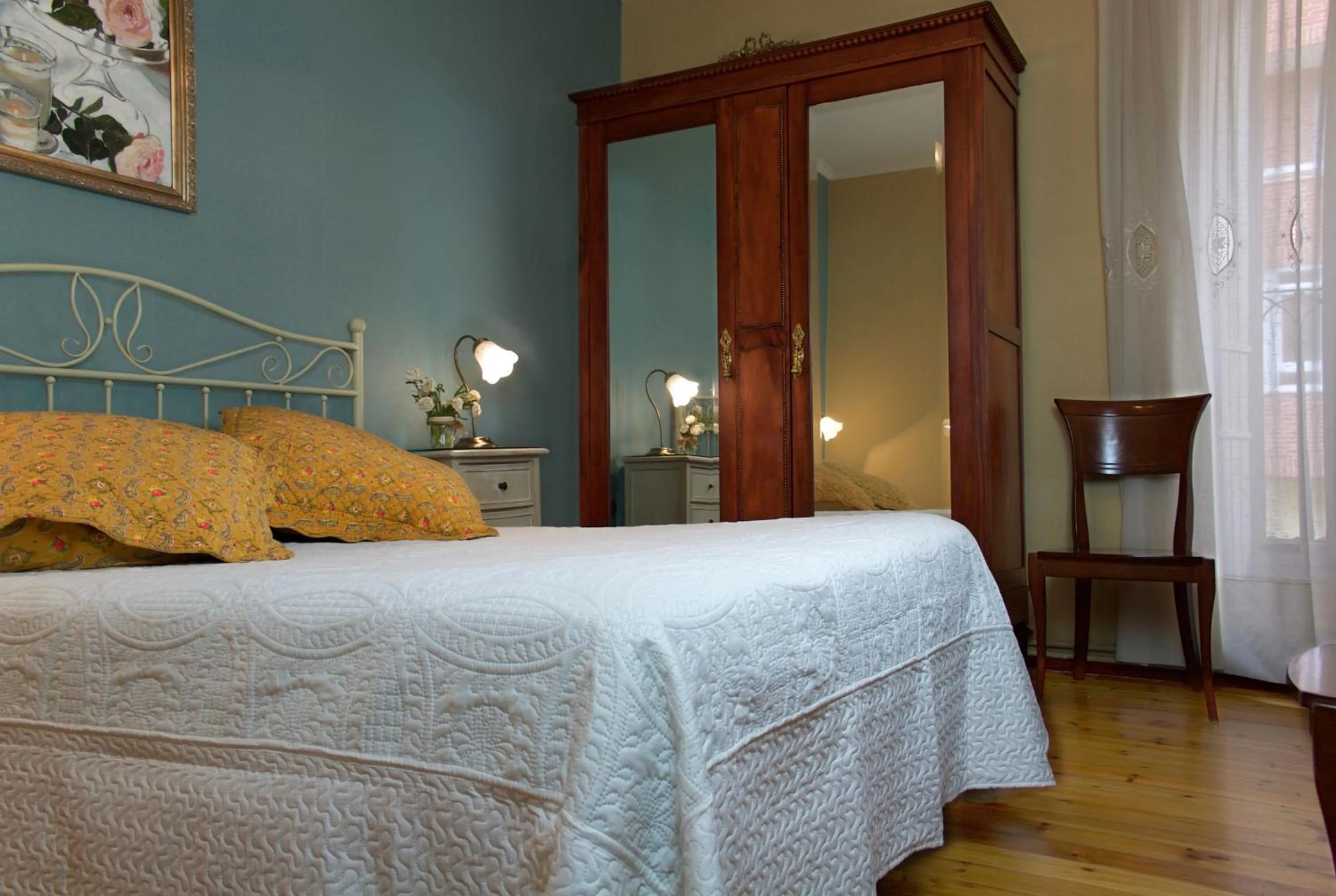 Bedroom, Bed in Hostal El Palacio