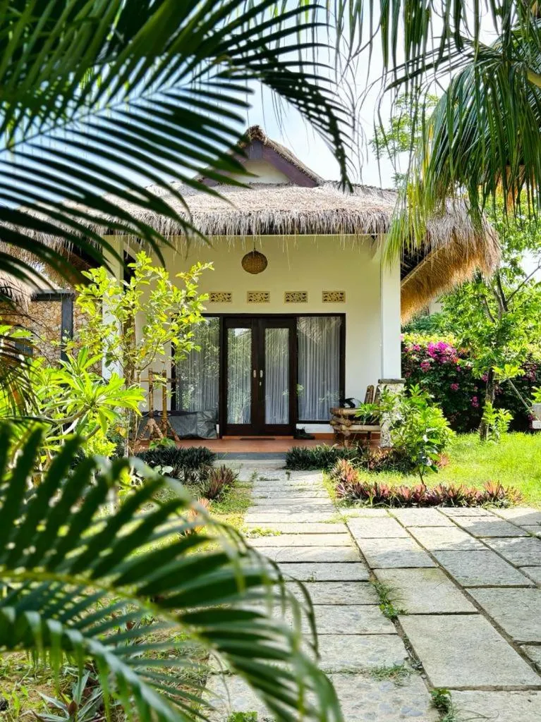 Deluxe Bungalow with Garden View in Cewin's Homestay