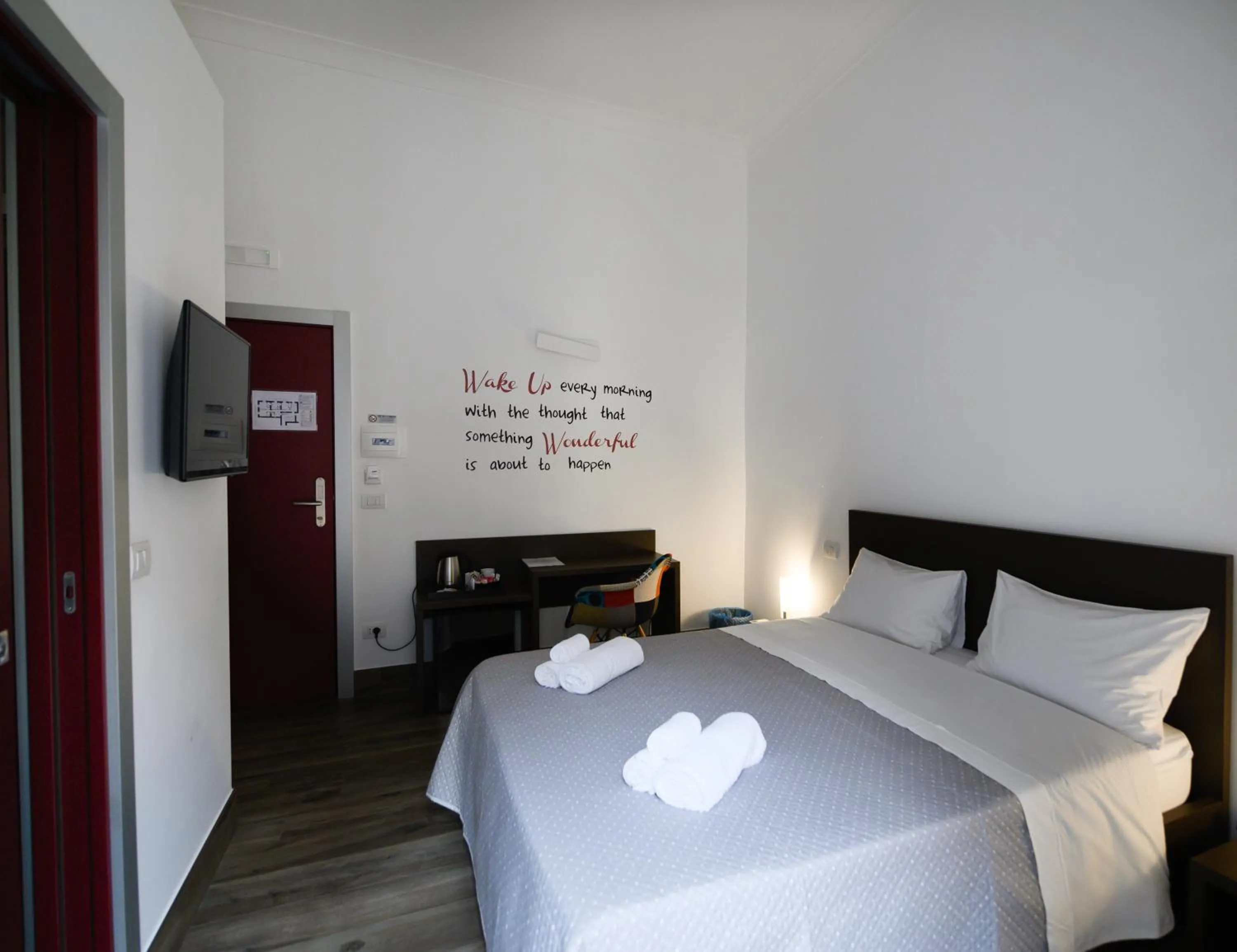Photo of the whole room, Bed in Fourooms Museo Filangieri By Dimorra