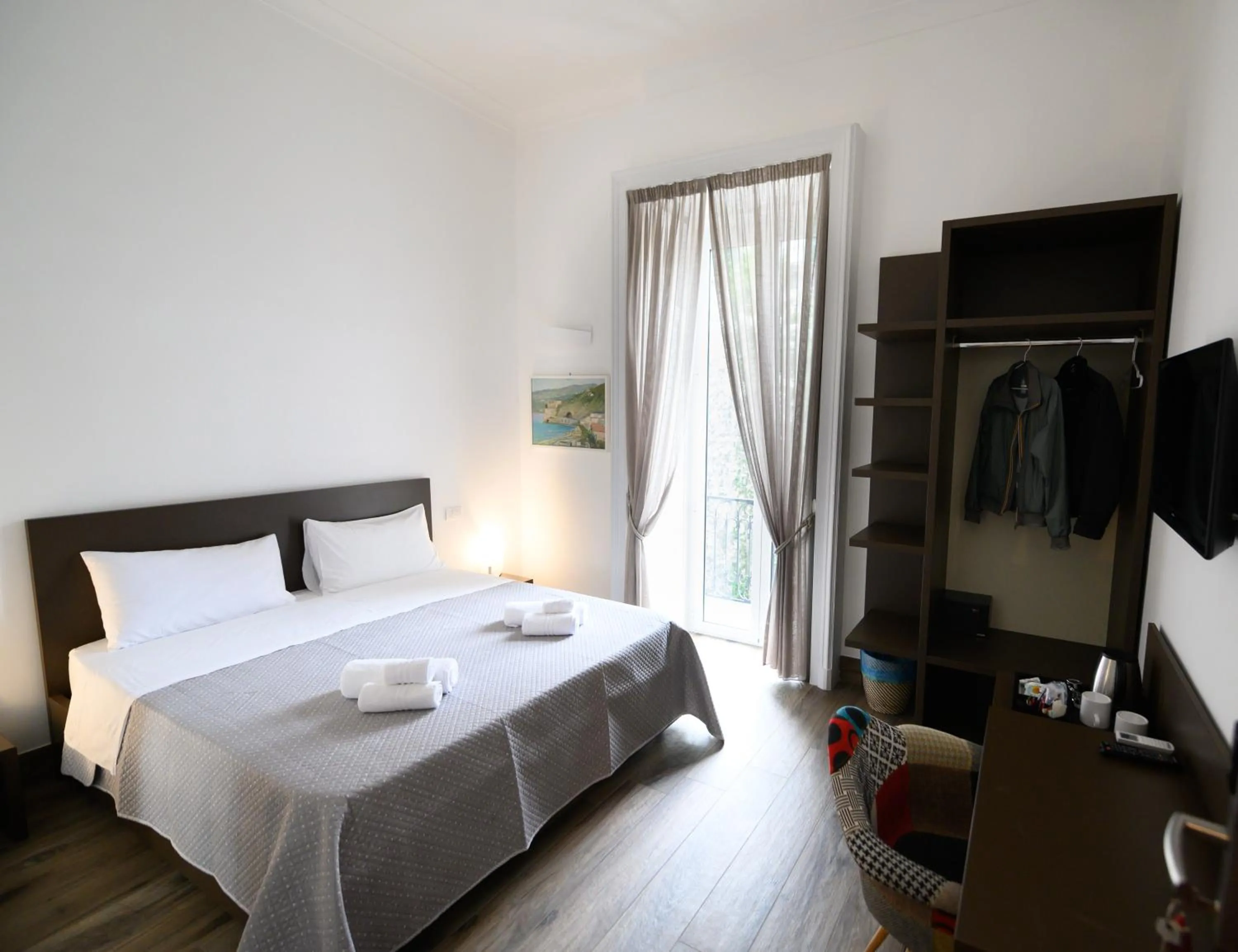 Photo of the whole room, Bed in Fourooms Museo Filangieri By Dimorra