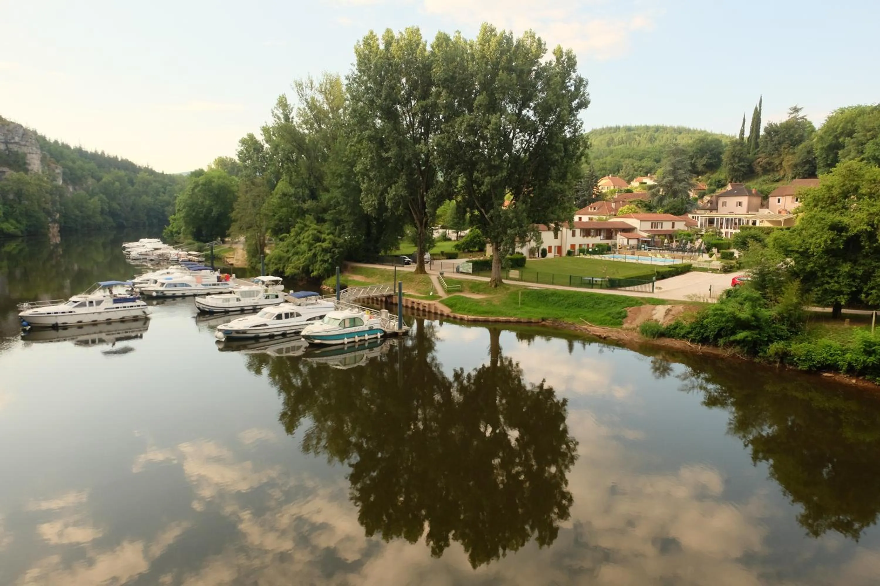Hôtel Restaurant Les Falaises