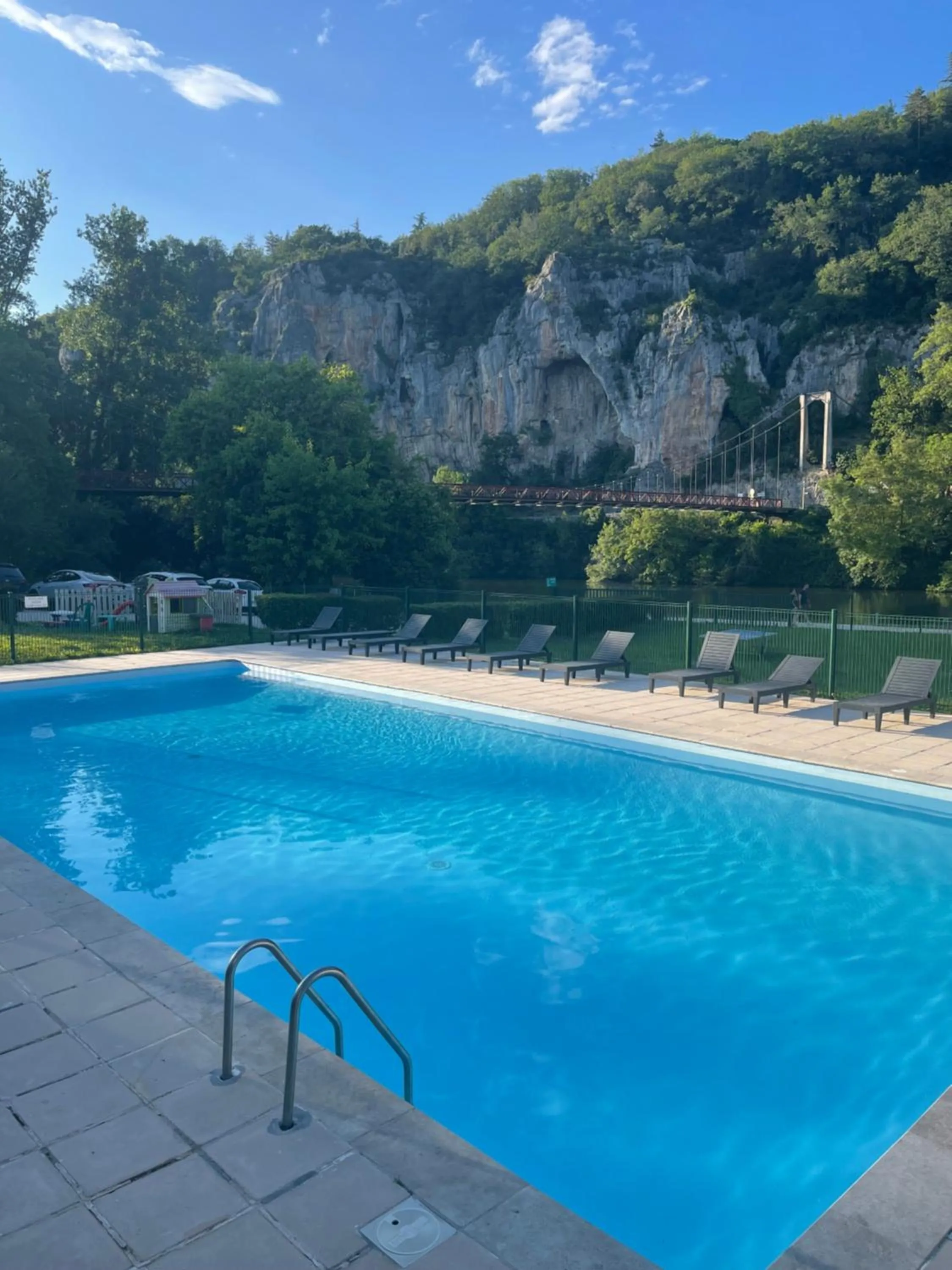 Hôtel Restaurant Les Falaises