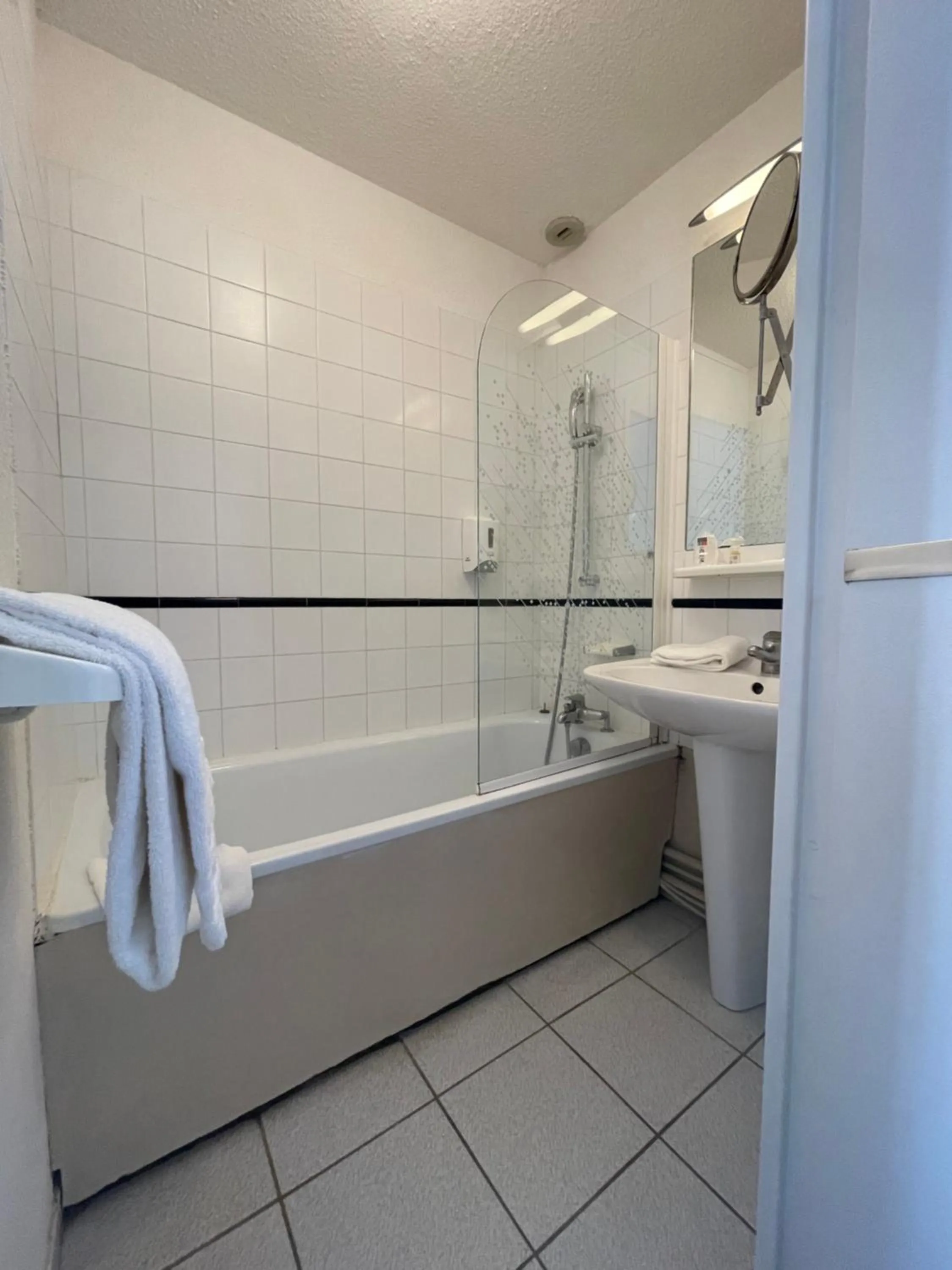 Hôtel Restaurant Les Falaises