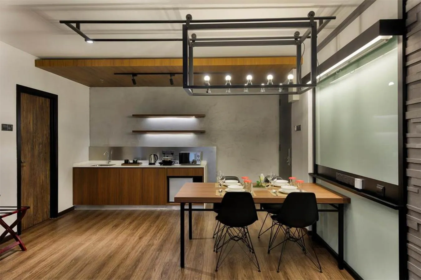 Kitchen or kitchenette in The Granite Luxury Hotel Penang