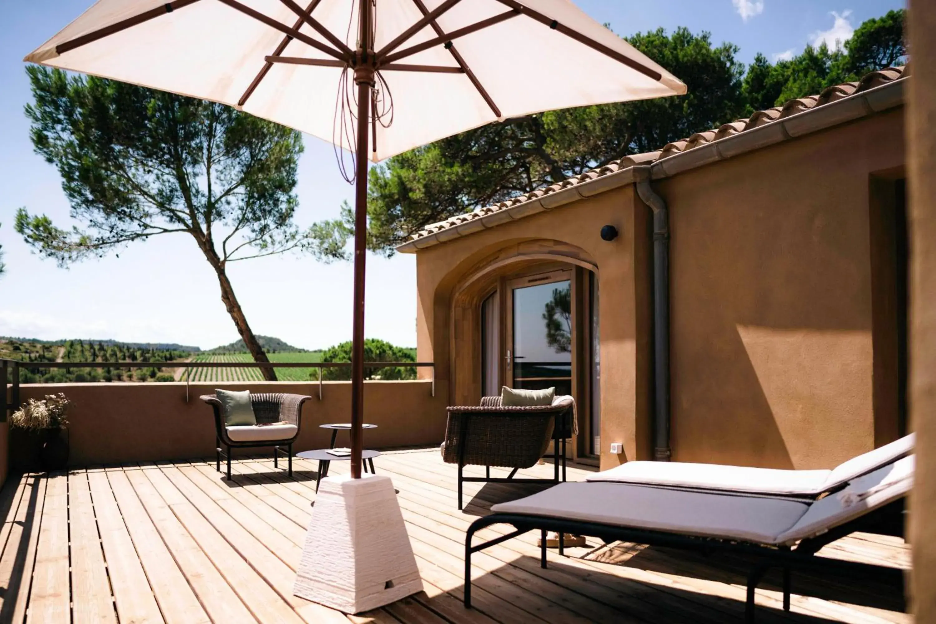 Junior Suite in the Villa Soleilla in Château L'Hospitalet Wine Resort Beach & Spa Junior Suite in the Villa Soleilla in Château L'Hospitalet Wine Resort Beach & Spa