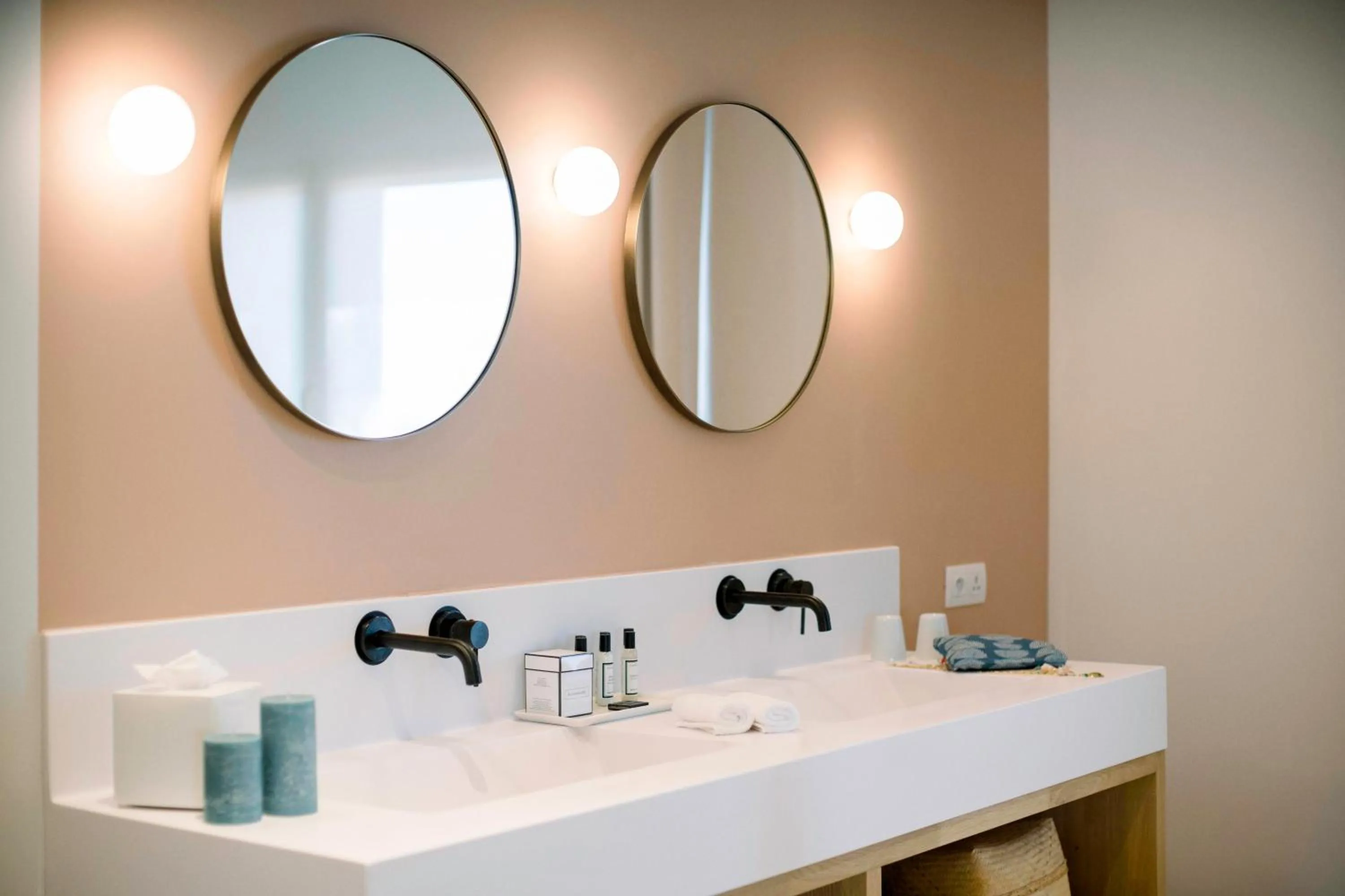 Bathroom in Château L'Hospitalet Wine Resort Beach & Spa