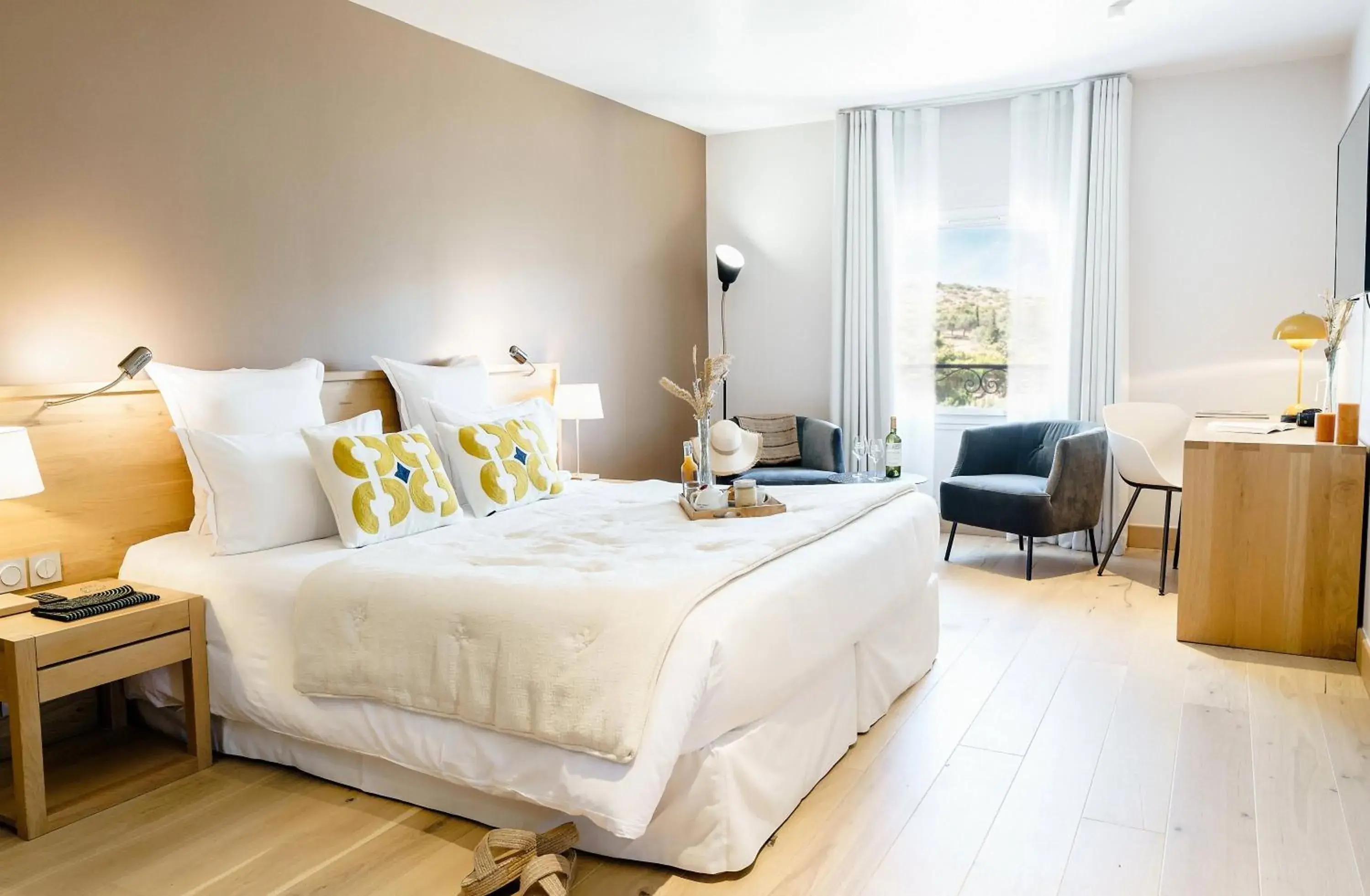 Junior Suite of the Castle in Château L'Hospitalet Wine Resort Beach & Spa Junior Suite of the Castle in Château L'Hospitalet Wine Resort Beach & Spa