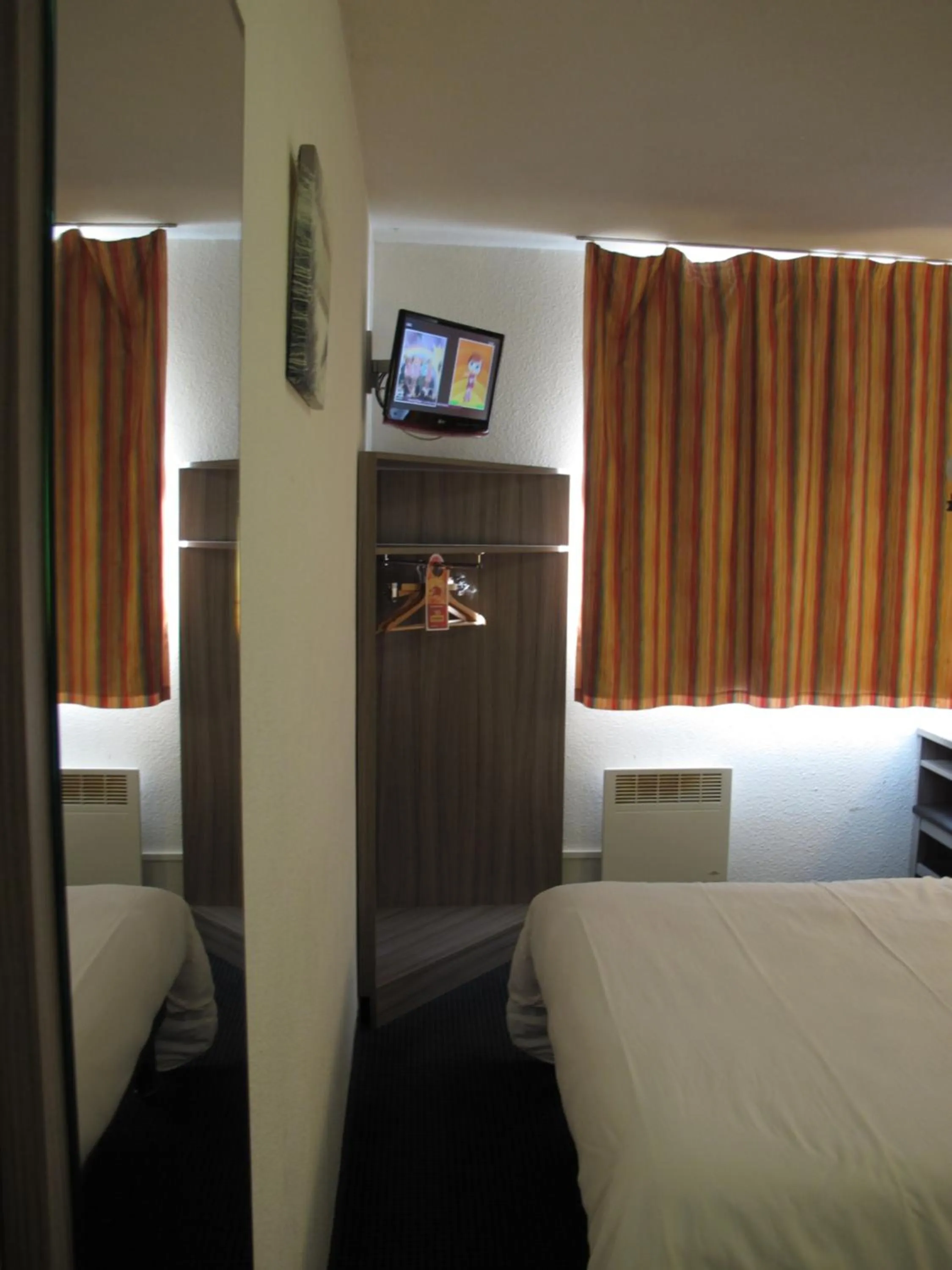 Decorative detail, Bed in Initial by Balladins Béthune