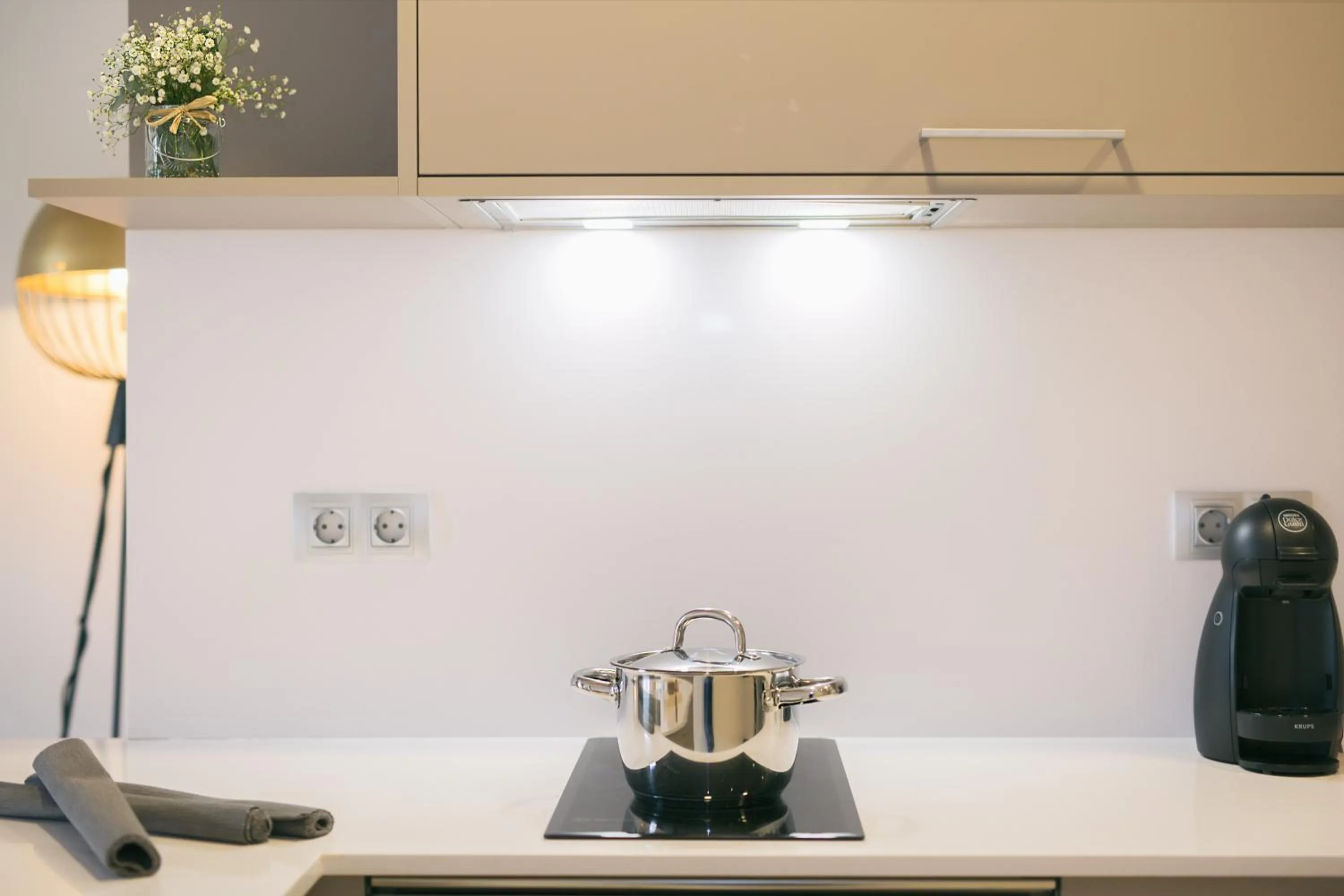 Coffee/tea facilities in Flateli- Plaça Catalunya 2-1