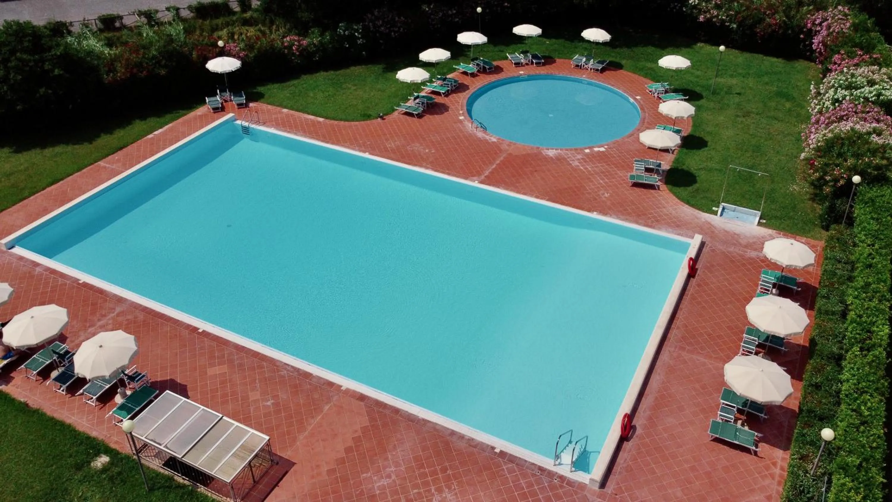 Swimming pool in Le Residenze di Santa Costanza - Il Lentisco