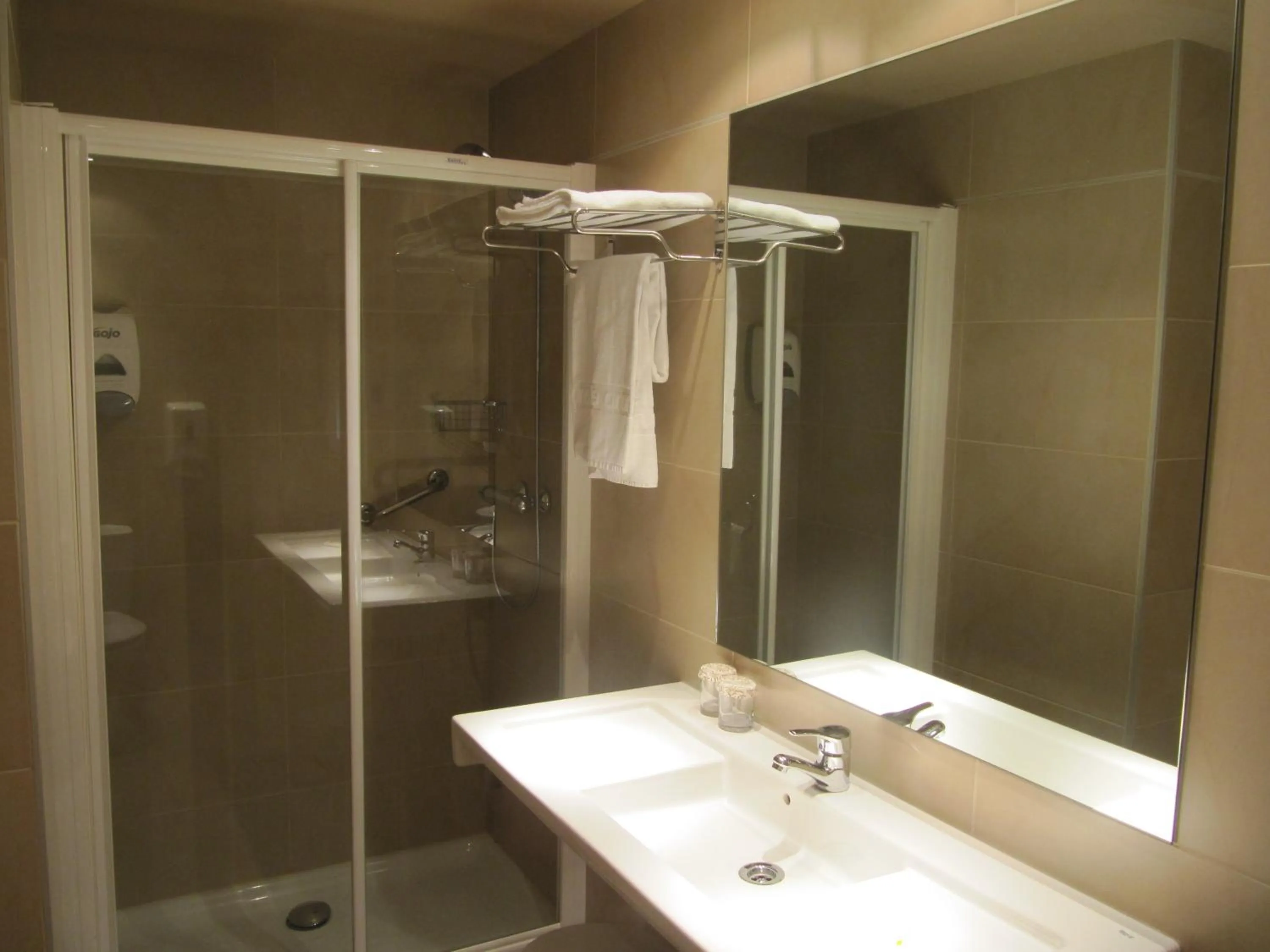 Bathroom in Iraipe Santuario de Arantzazu Hotel