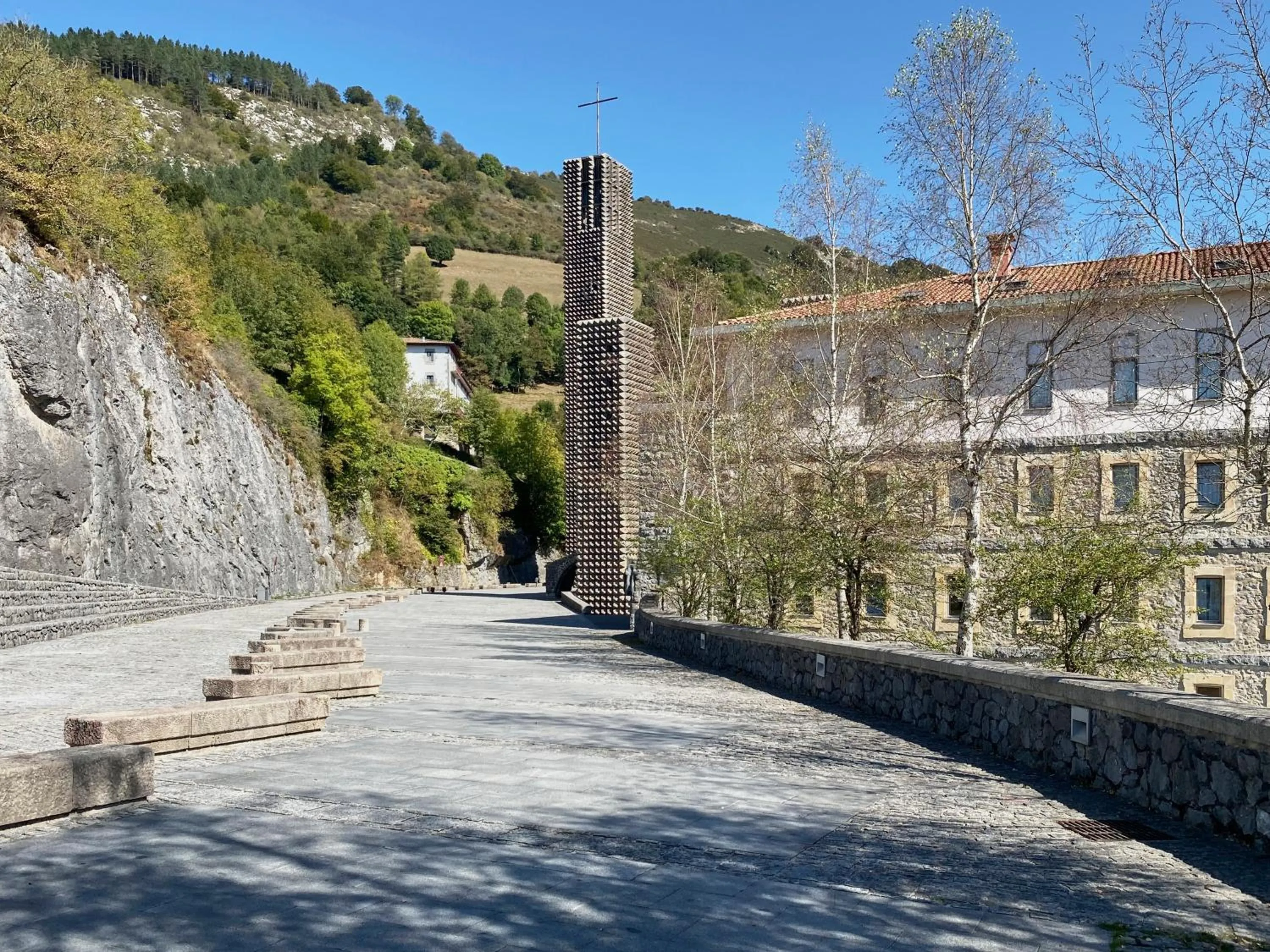 Hiking in Iraipe Santuario de Arantzazu Hotel