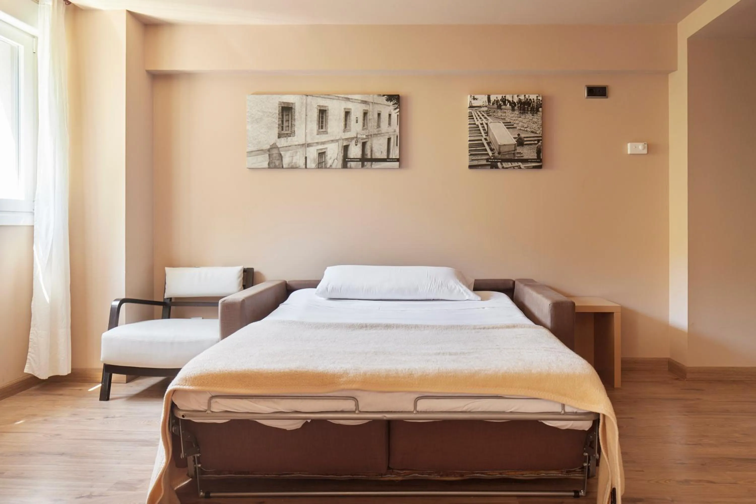 Bed in Iraipe Santuario de Arantzazu Hotel