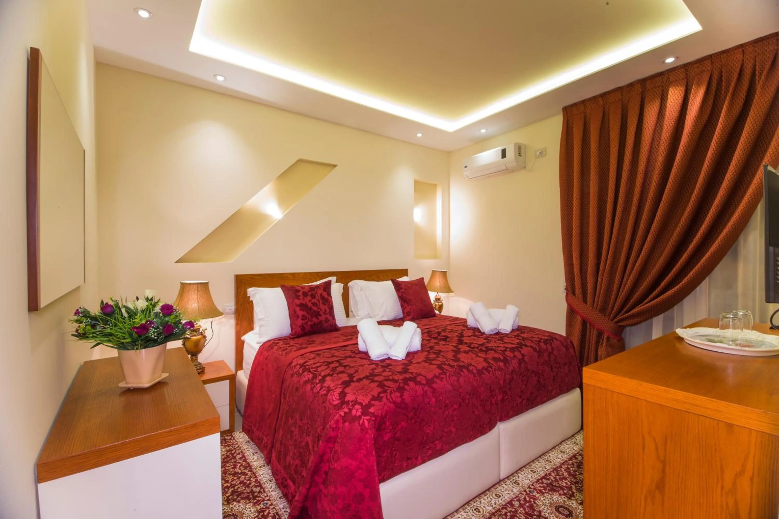 Vila Tako - Hotel