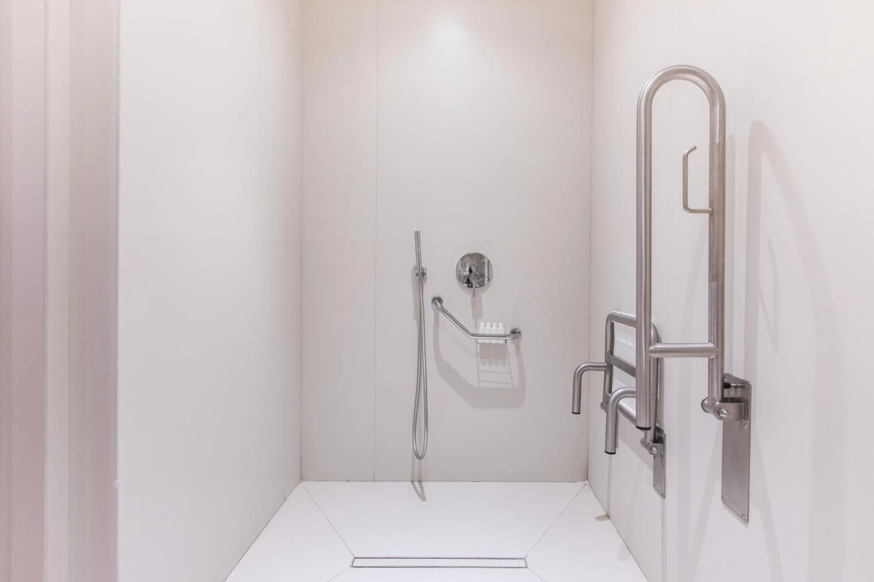 Shower, Bathroom in The Grove Design Hotel