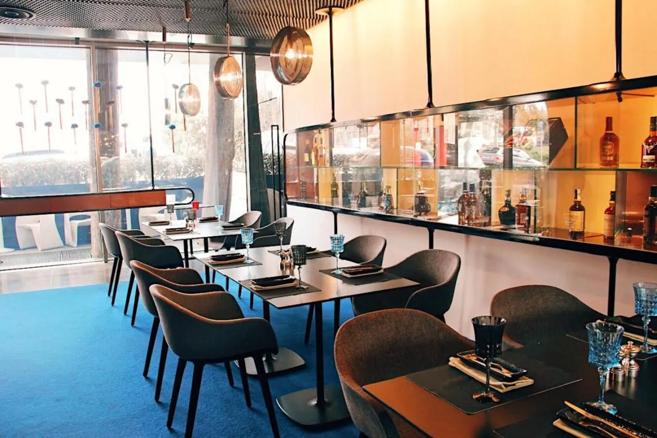 Restaurant/Places to Eat in The Grove Design Hotel