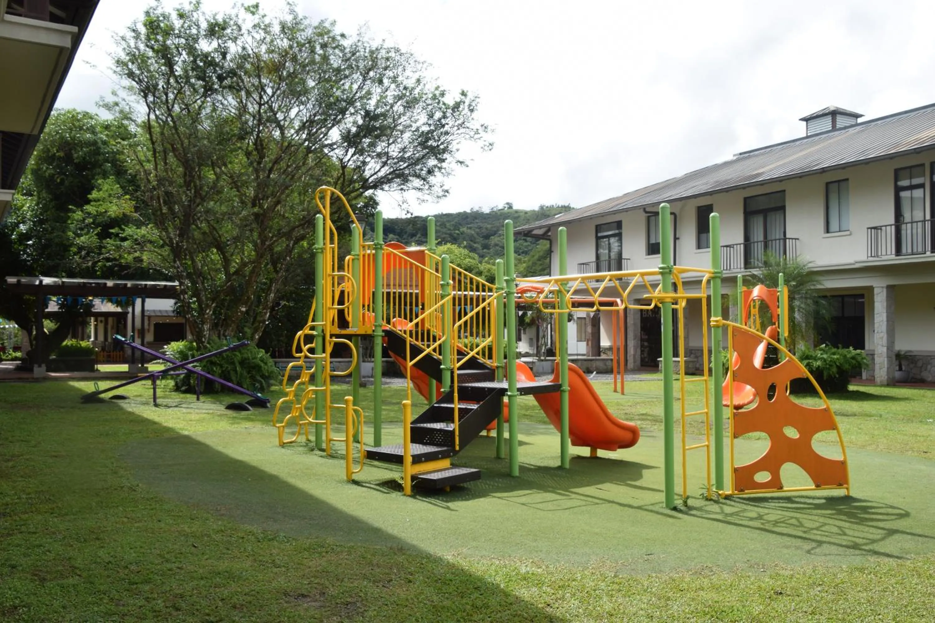 Property building in Paseo Suites El Valle, Luxury Apartments