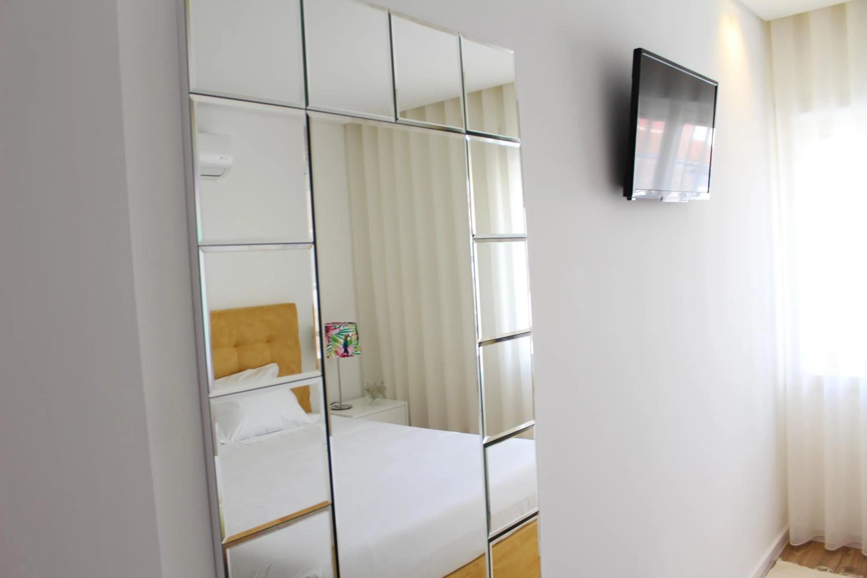 Bed in Bracara Guest House "Mosteiro" - "Falperra"