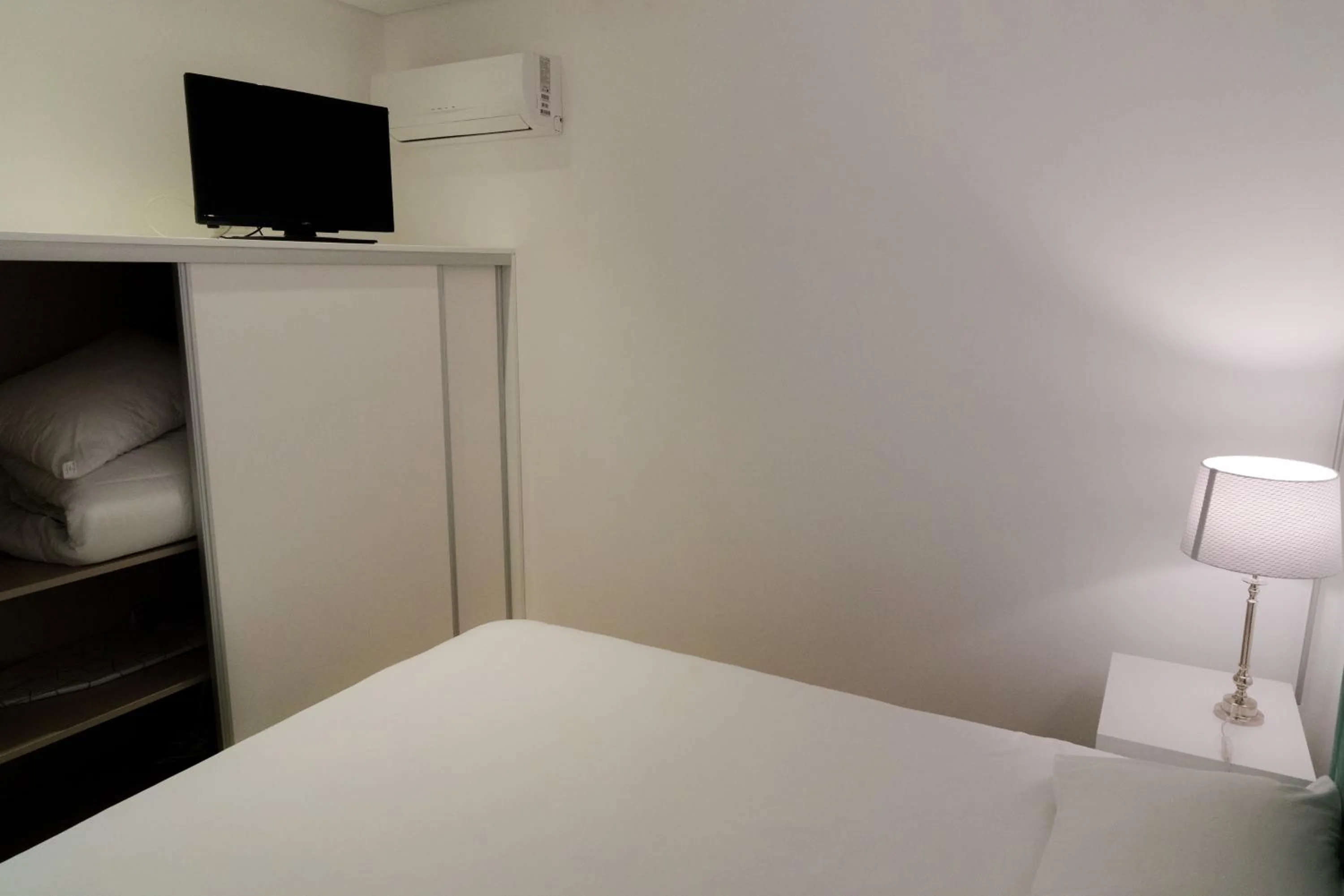 Bed in Bracara Guest House "Mosteiro" - "Falperra"