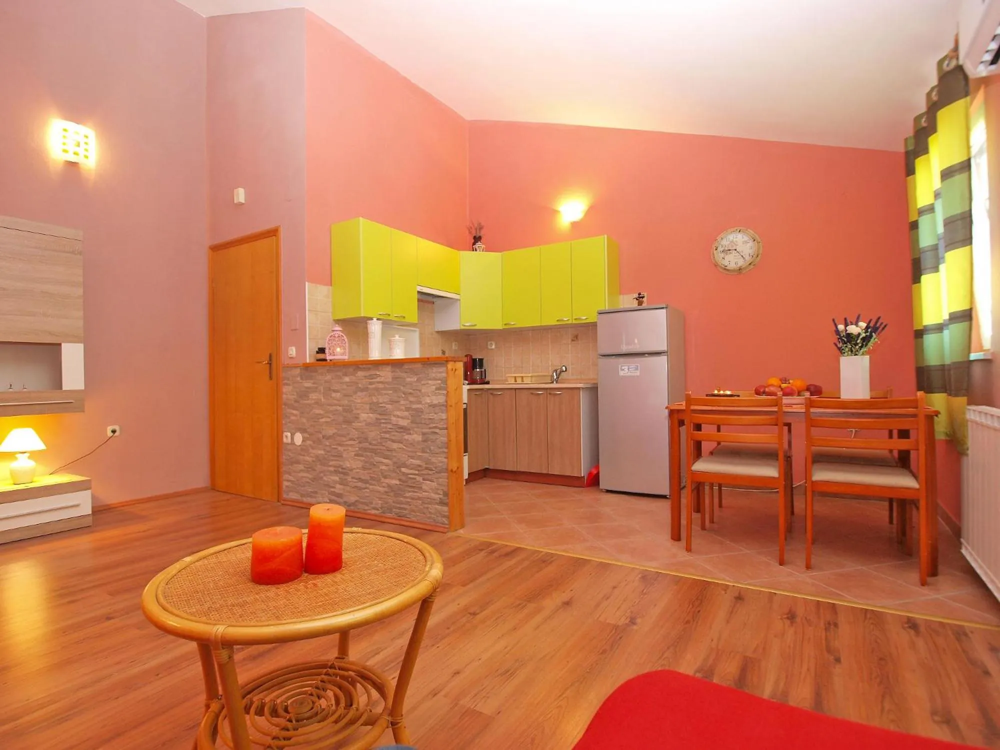 Apartments Anto 1296