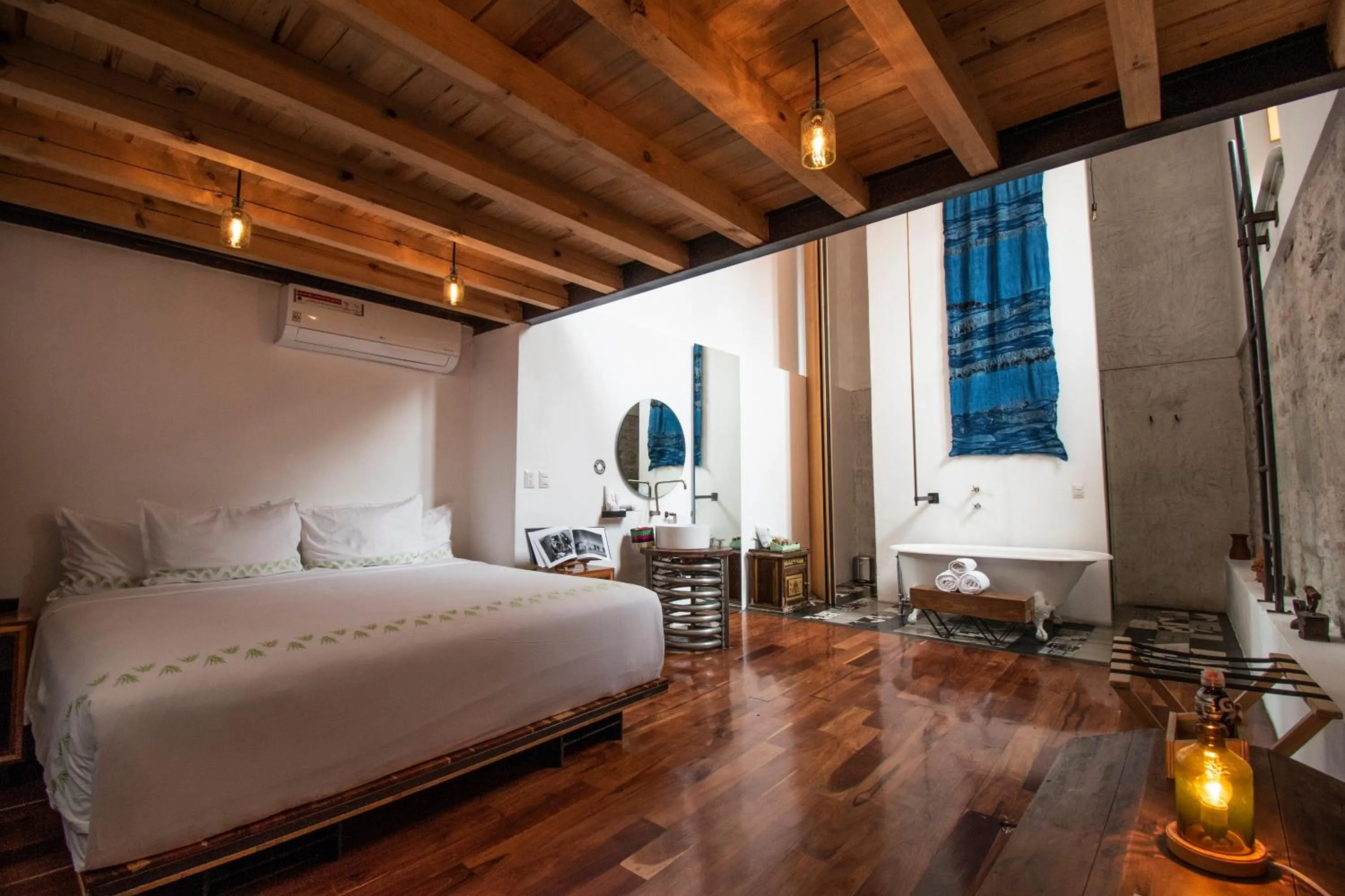 Other, Bed in Hotel Los Amantes
