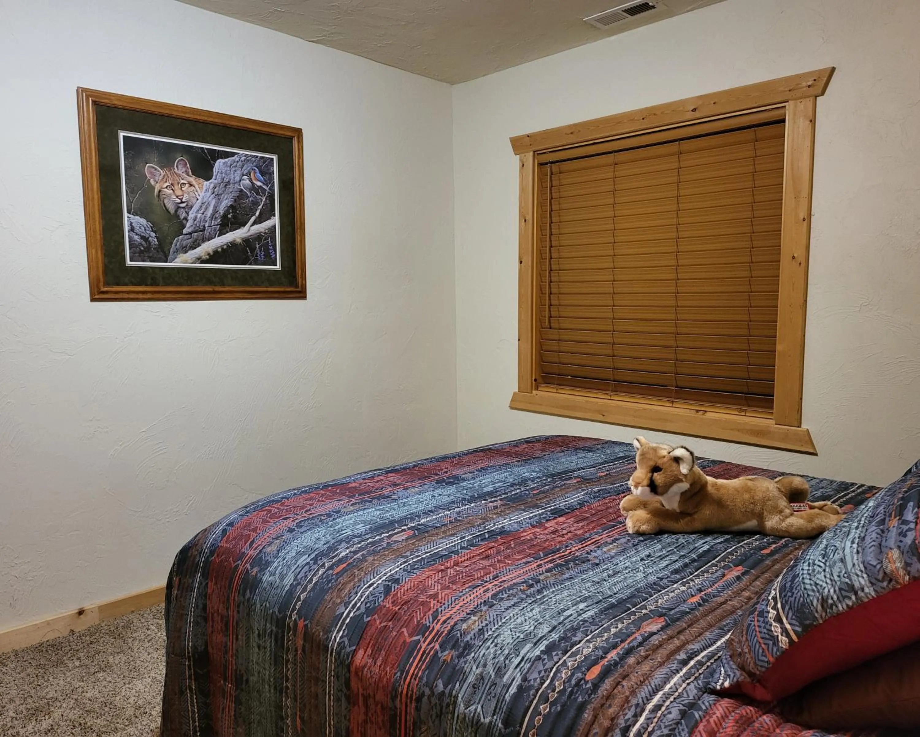 Bed in The Hideaway Lodge