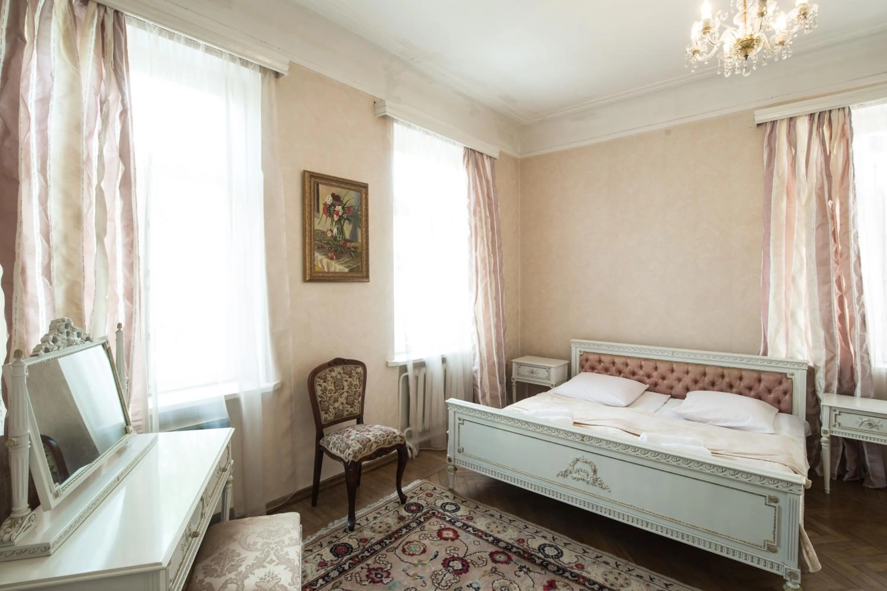 Property building, Bed in Mary's Apartment