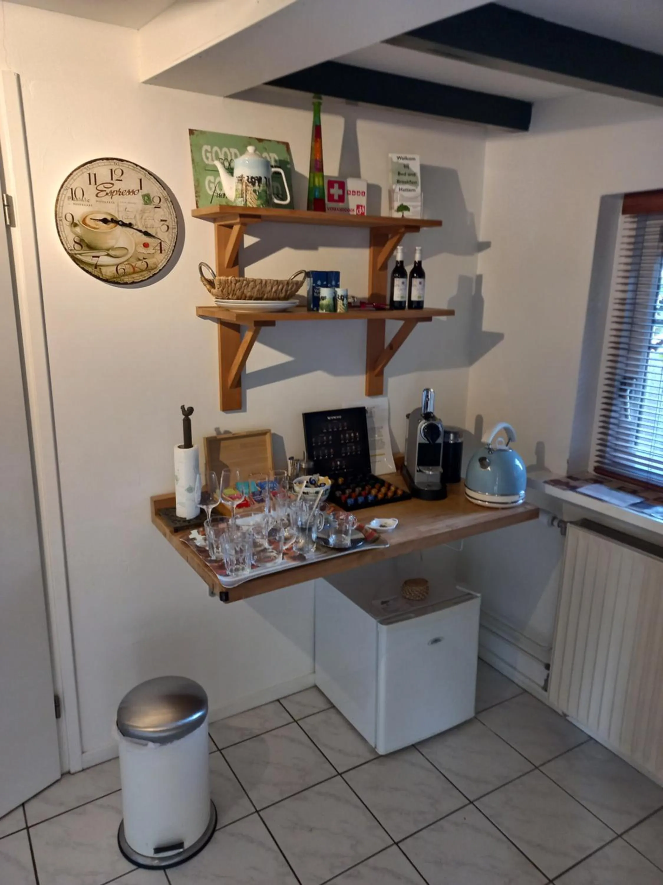 Coffee/tea facilities in Bed and Breakfast Hattem
