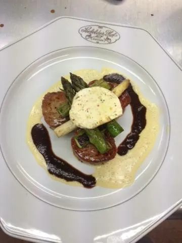 Restaurant/places to eat in Hotel Gasthof Seefelder Hof