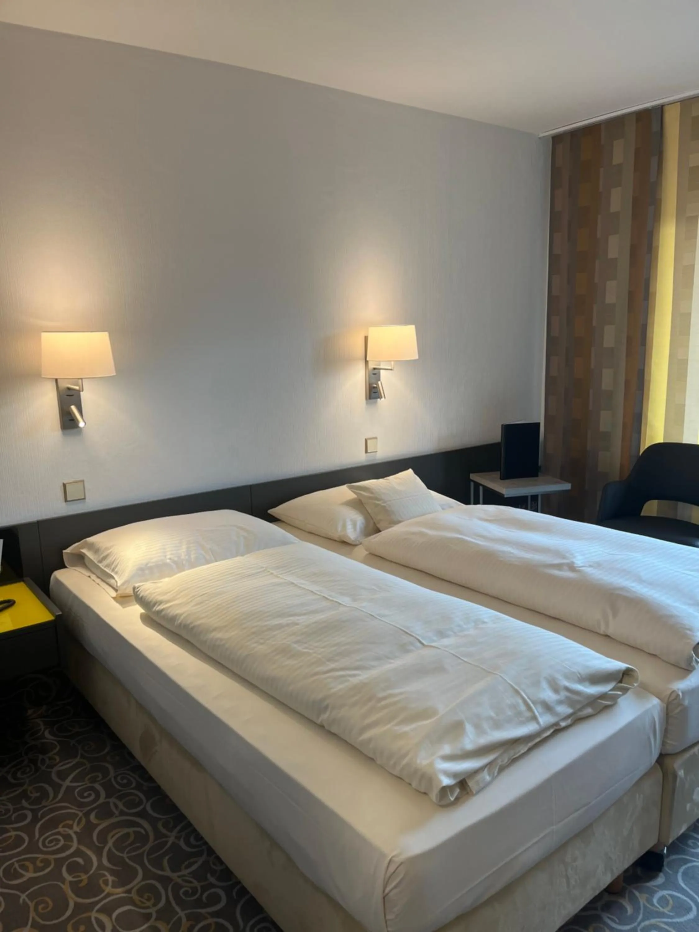 Bed in Hotel Gasthof Seefelder Hof