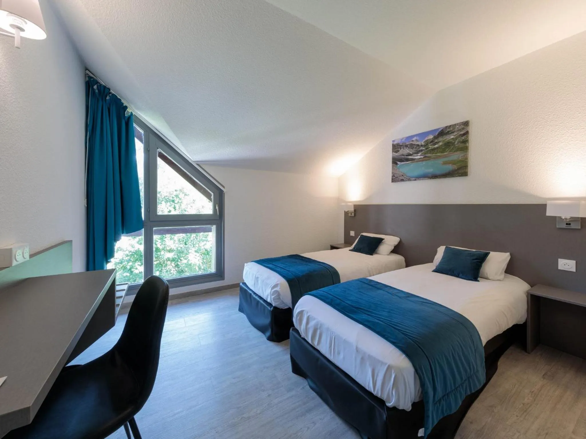 Bedroom, Bed in Noemys Viviers-du-lac