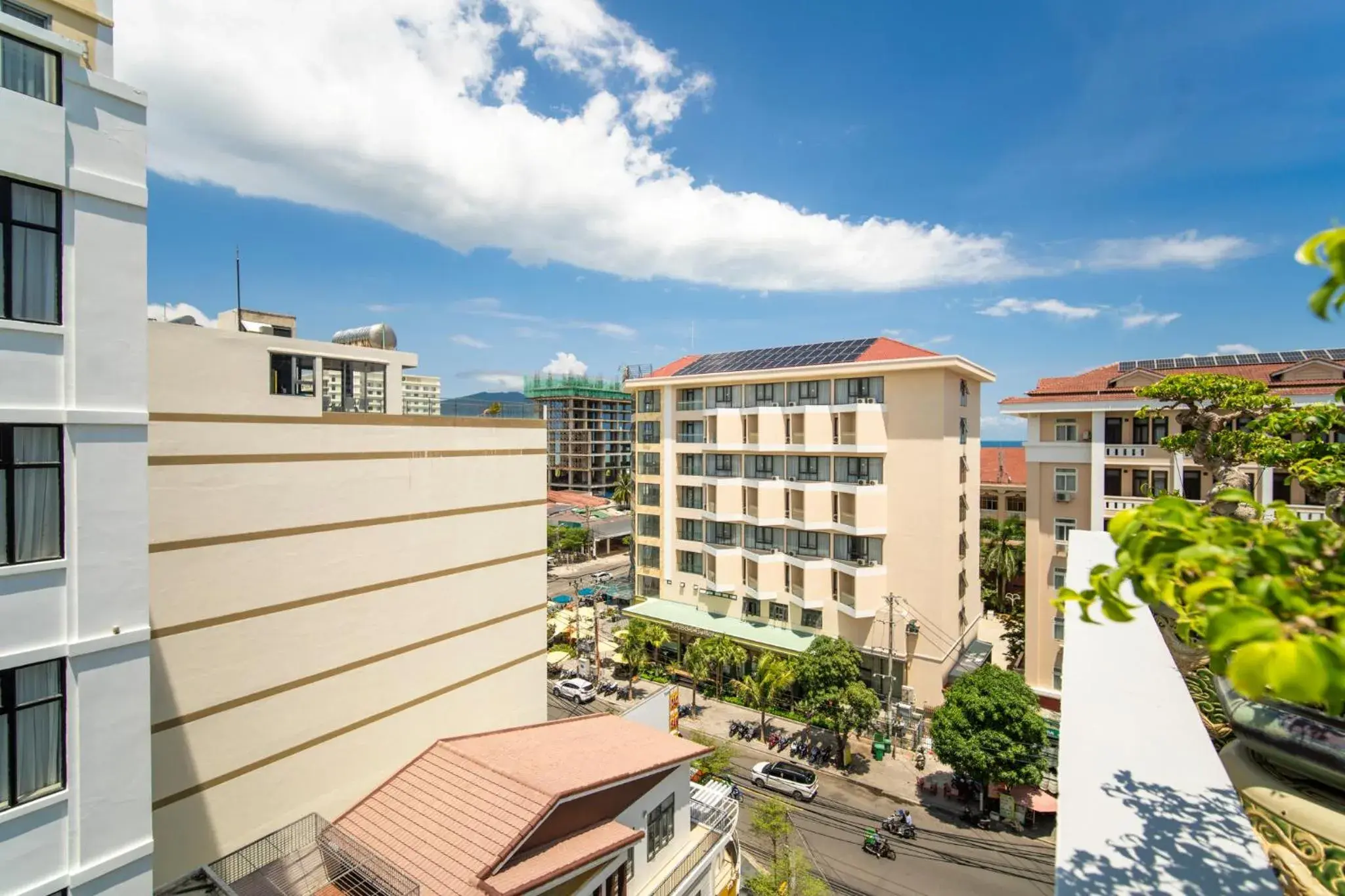 Property building in Trang Ngan Hotel by THG Property building in Trang Ngan Hotel by THG