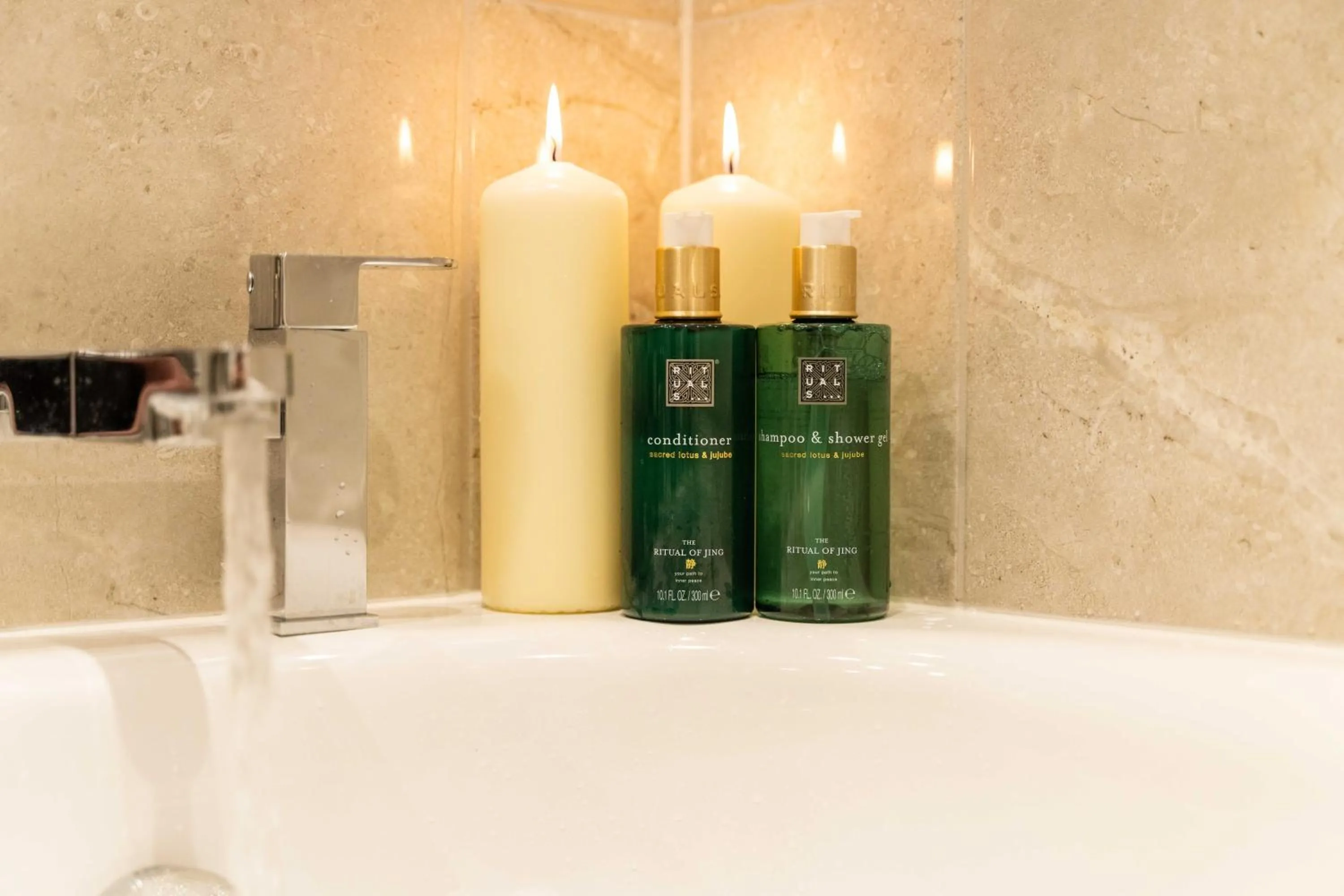 Bath in Dunadry Hotel And Gardens