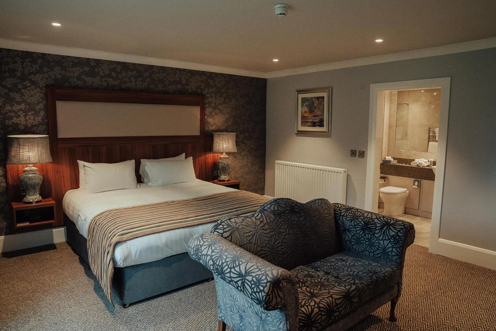 Bed in Dunadry Hotel And Gardens