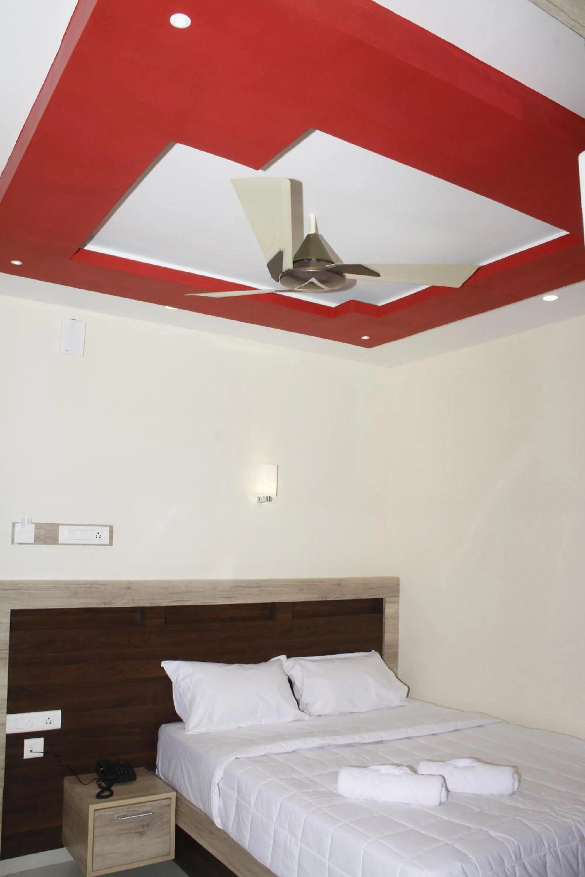 Photo of the whole room, Bed in Jeyam Residency
