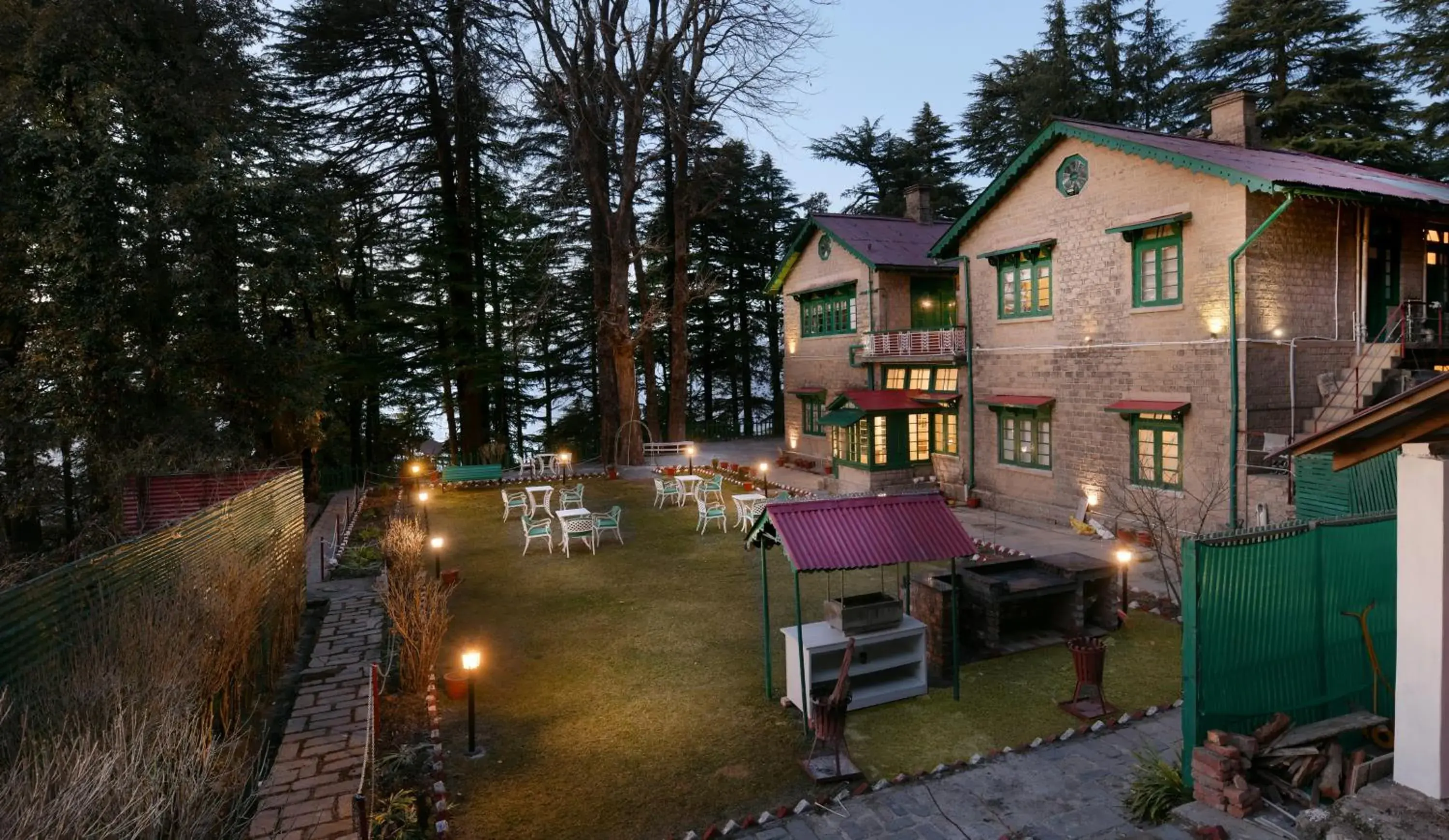 Facade/entrance in Brij Villa, Dalhousie - A Colonial Luxury Retreat Facade/entrance in Brij Villa, Dalhousie - A Colonial Luxury Retreat