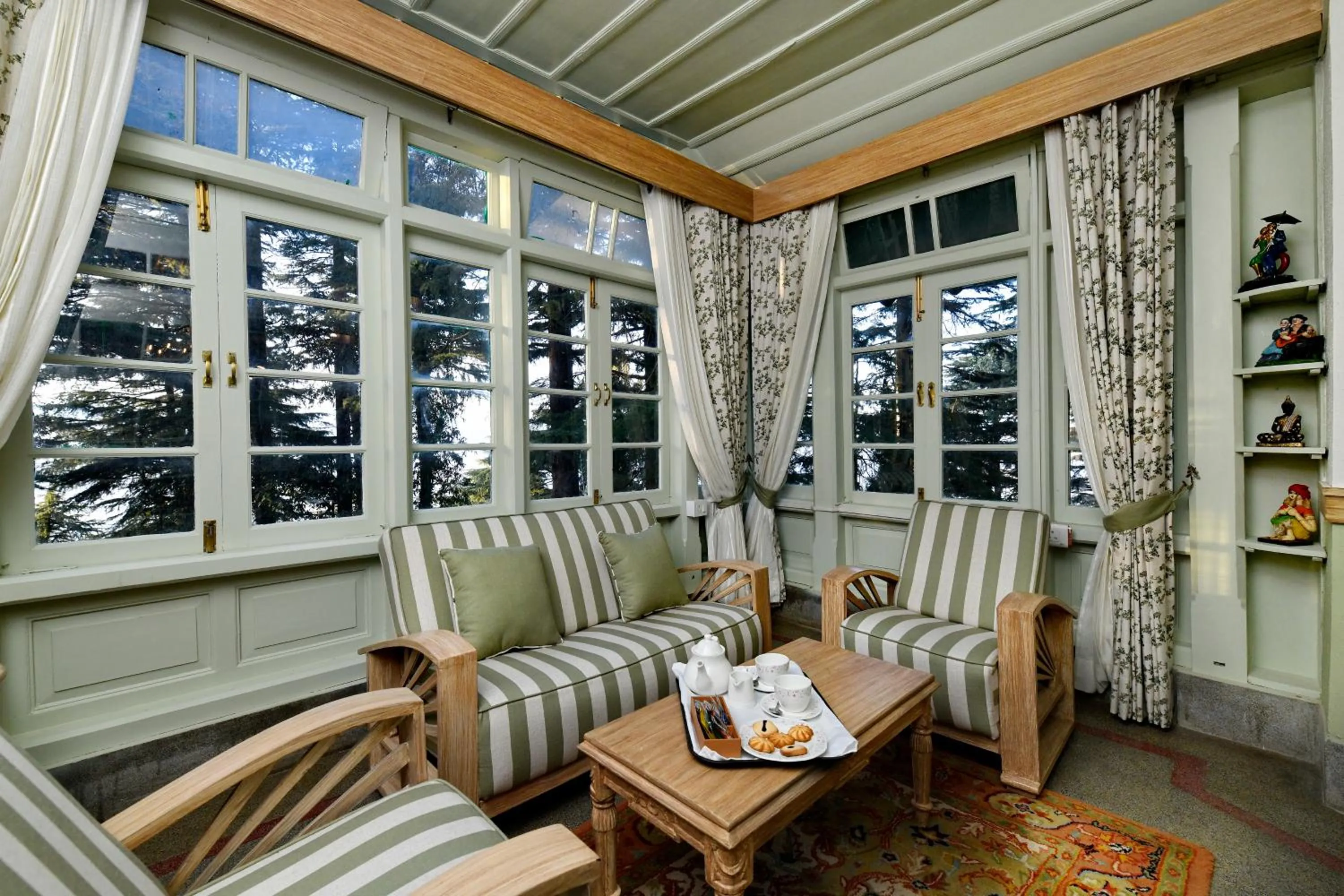 Restaurant/places to eat in Brij Villa, Dalhousie - A Colonial Luxury Retreat