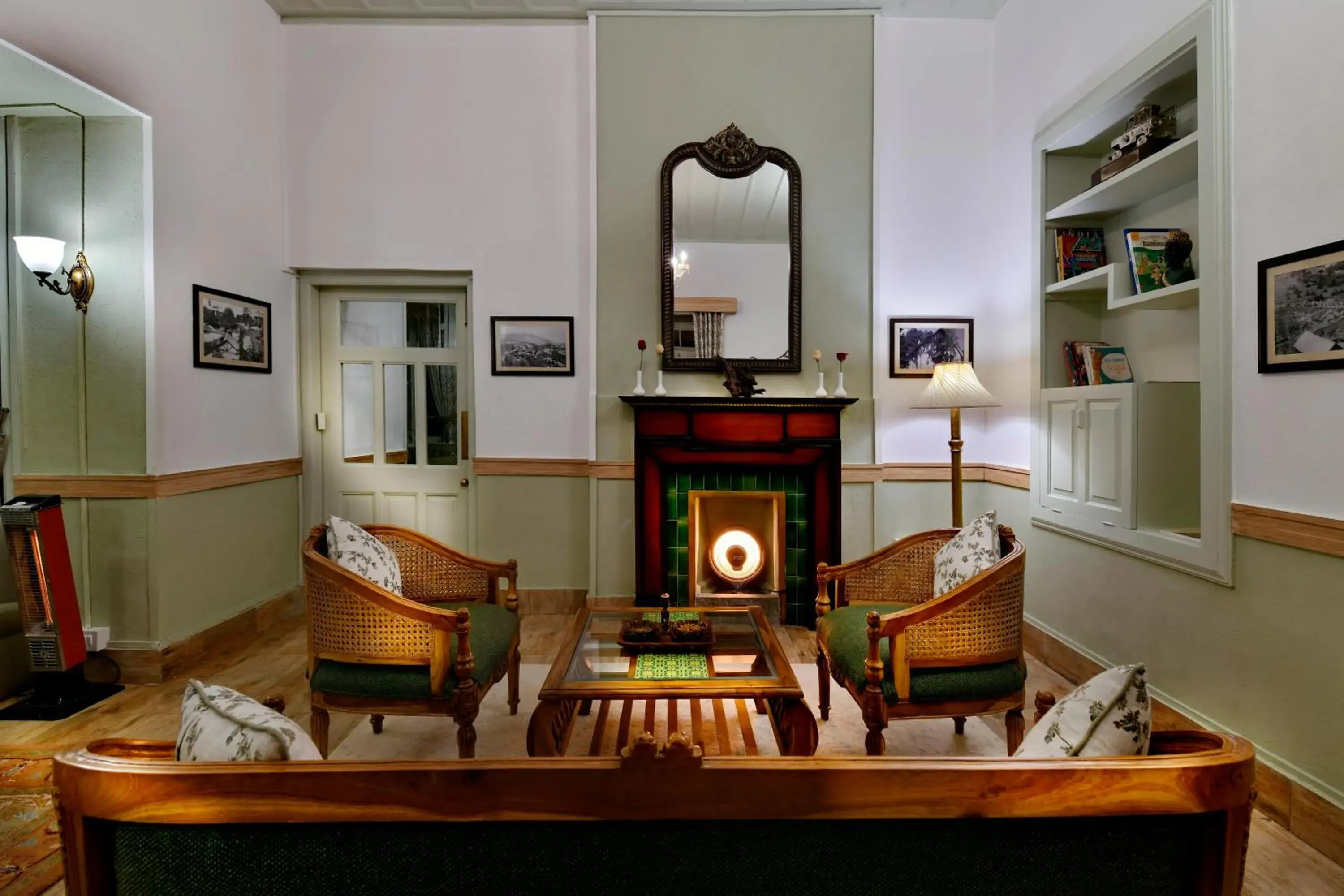 Restaurant/places to eat in Brij Villa, Dalhousie - A Colonial Luxury Retreat Restaurant/places to eat in Brij Villa, Dalhousie - A Colonial Luxury Retreat