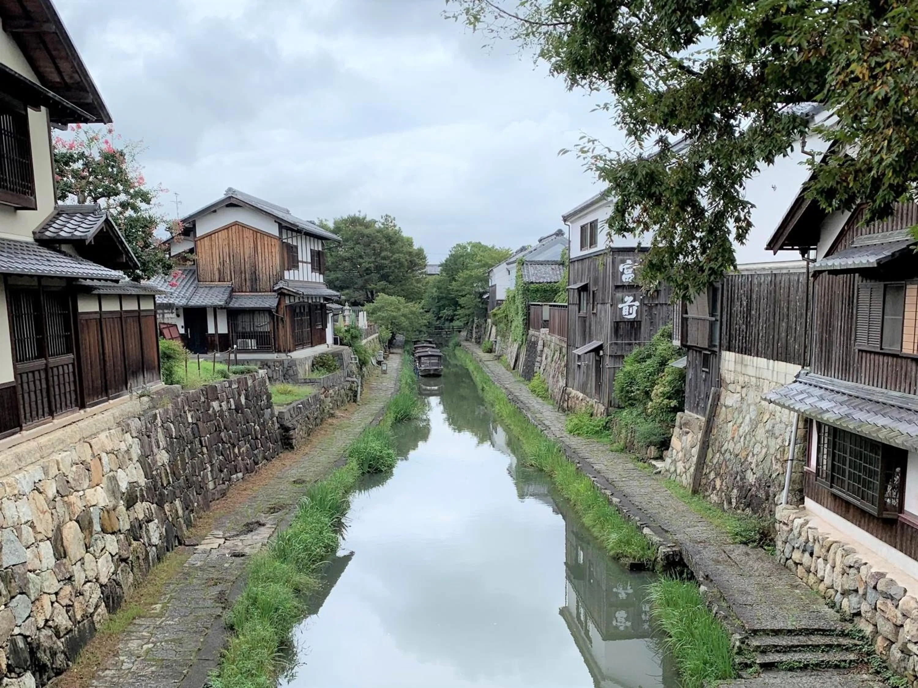 Nearby landmark in Vessel Inn Shigamoriyama Station