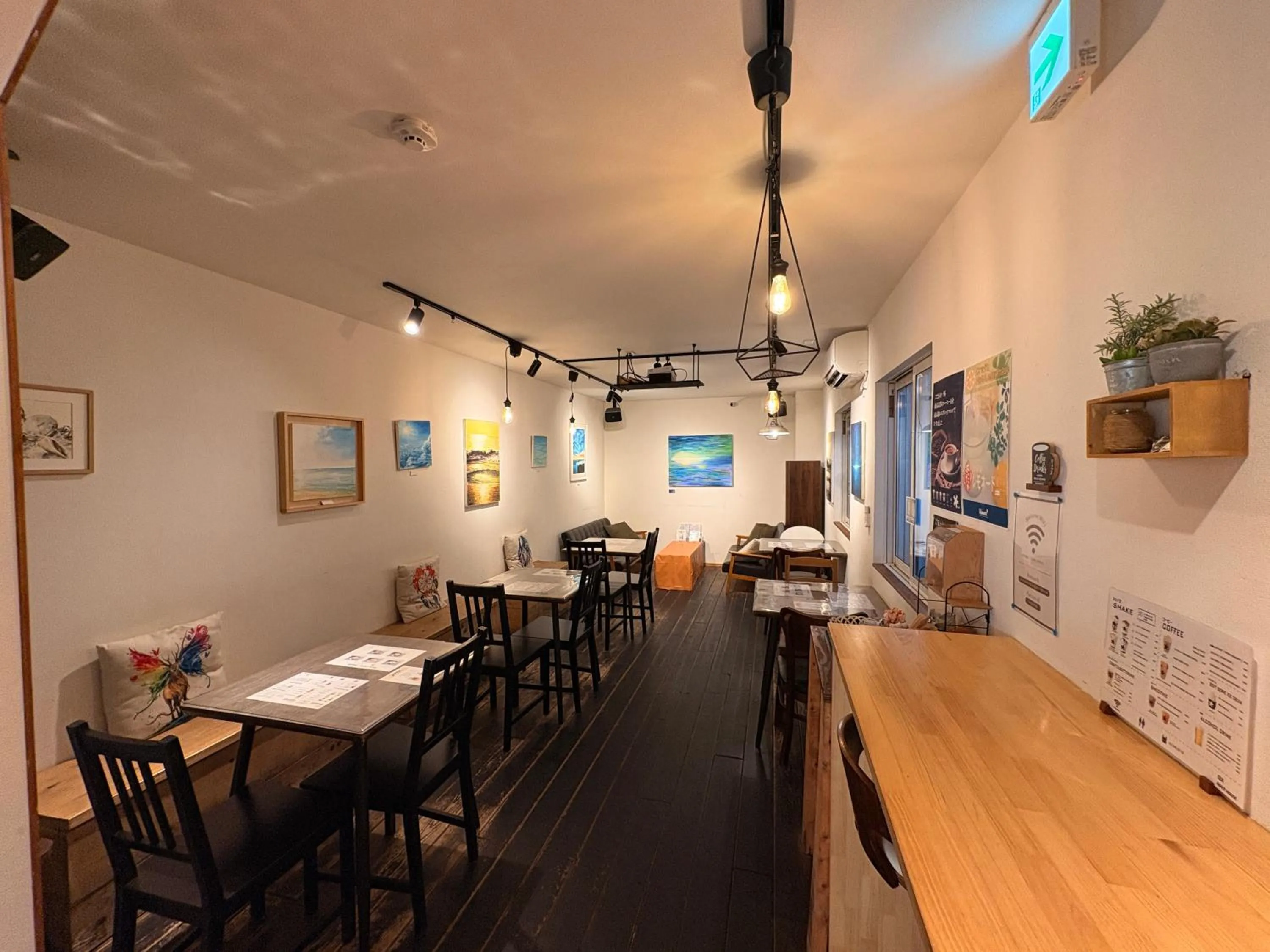 Lounge or bar in IZA Enoshima Guest House