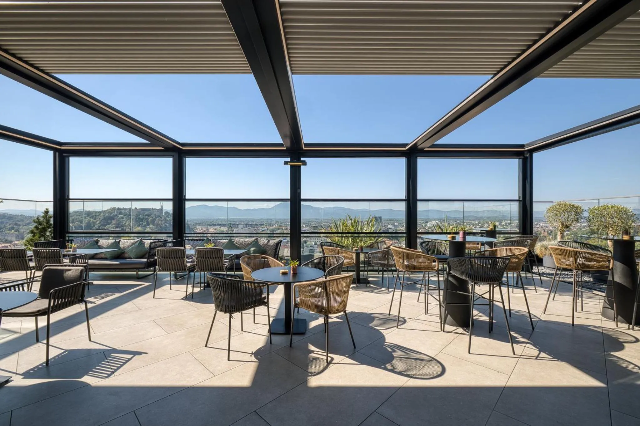 Lounge or bar in InterContinental - Ljubljana by IHG